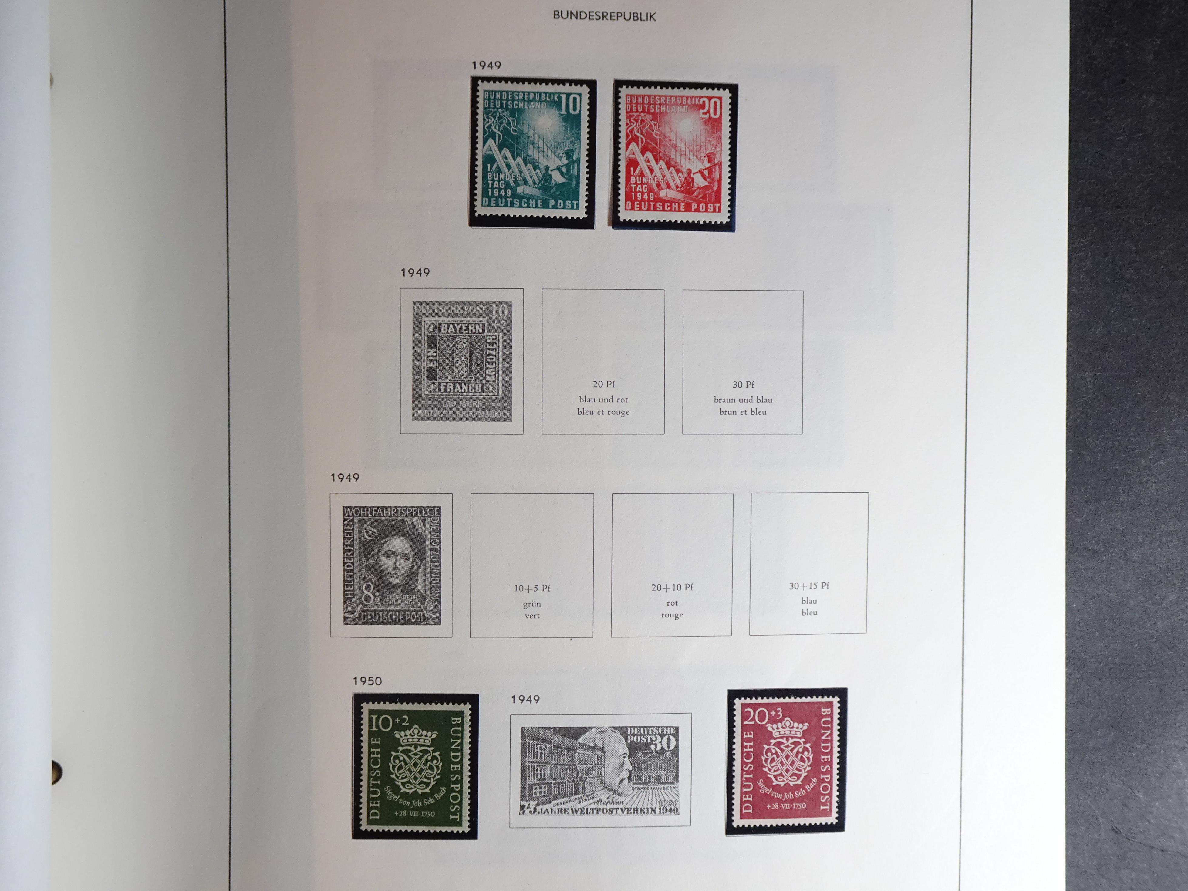 Verzameling vanaf 1949 in Davo album met prima begin periode onder andere Posthoornserie ongebruikt.