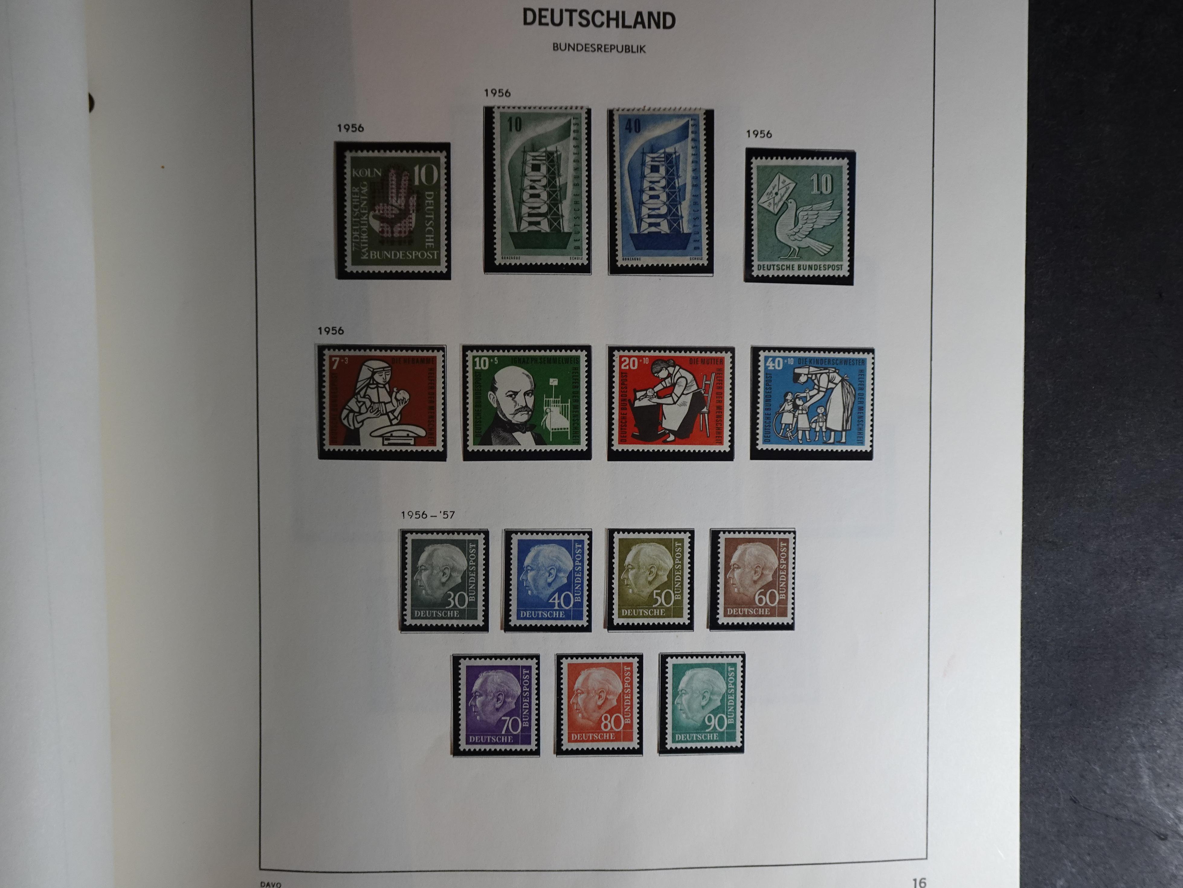 Verzameling vanaf 1949 in Davo album met prima begin periode onder andere Posthoornserie ongebruikt. 10