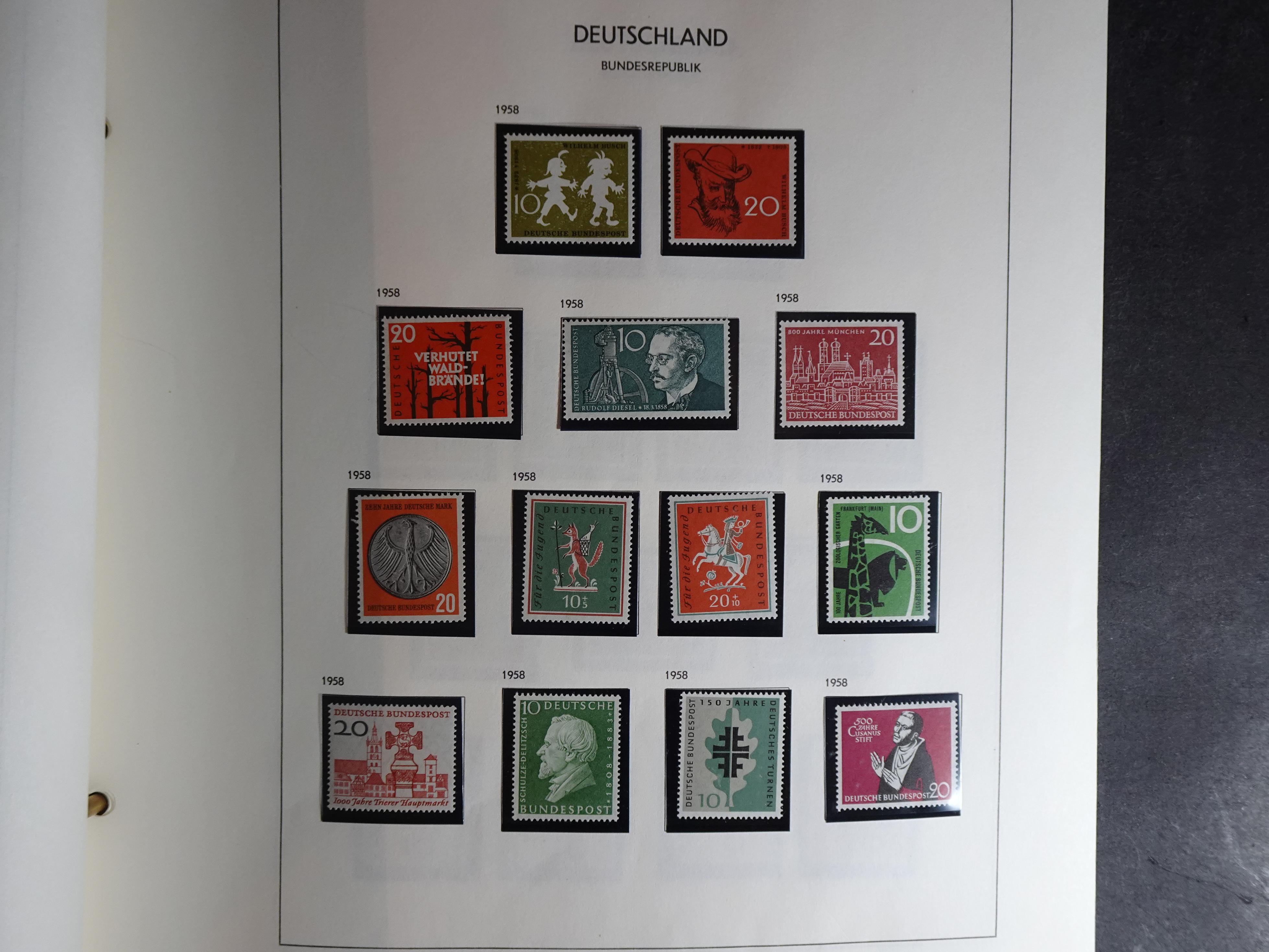 Verzameling vanaf 1949 in Davo album met prima begin periode onder andere Posthoornserie ongebruikt. 13