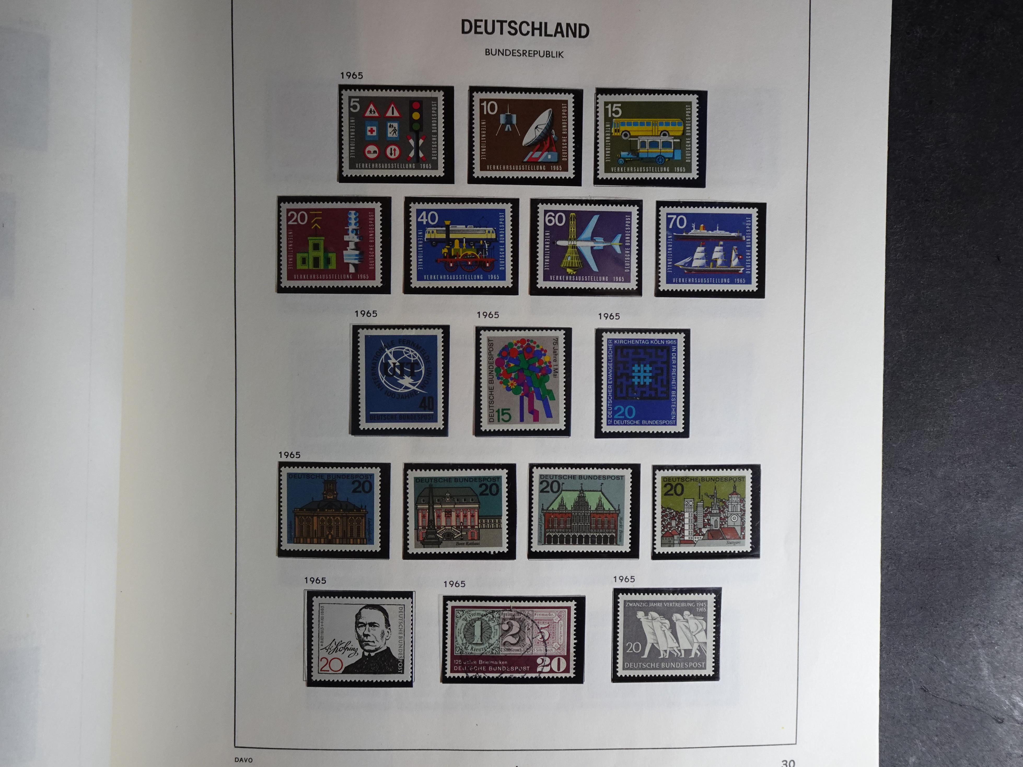Verzameling vanaf 1949 in Davo album met prima begin periode onder andere Posthoornserie ongebruikt. 25