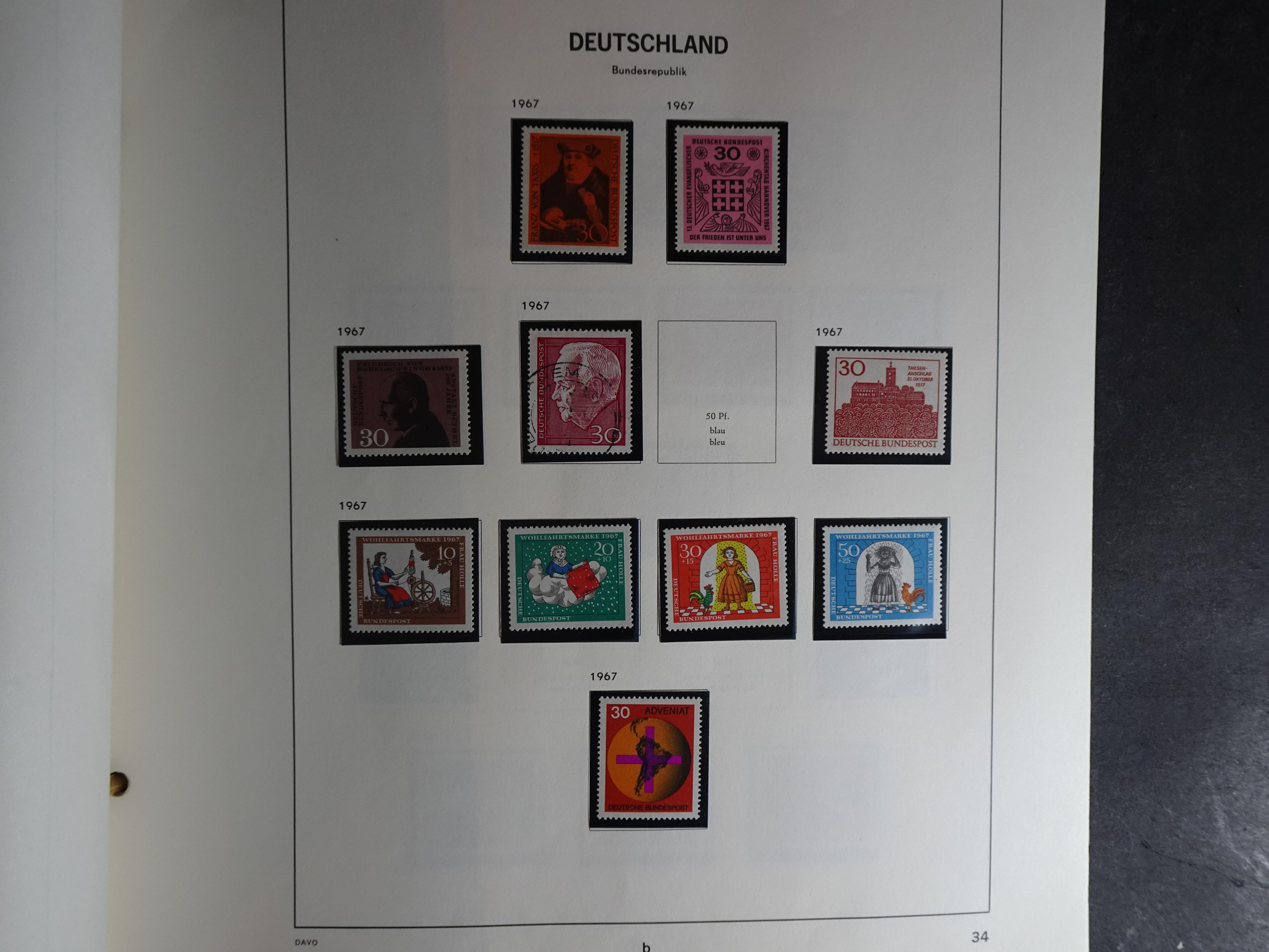 Verzameling vanaf 1949 in Davo album met prima begin periode onder andere Posthoornserie ongebruikt. 29