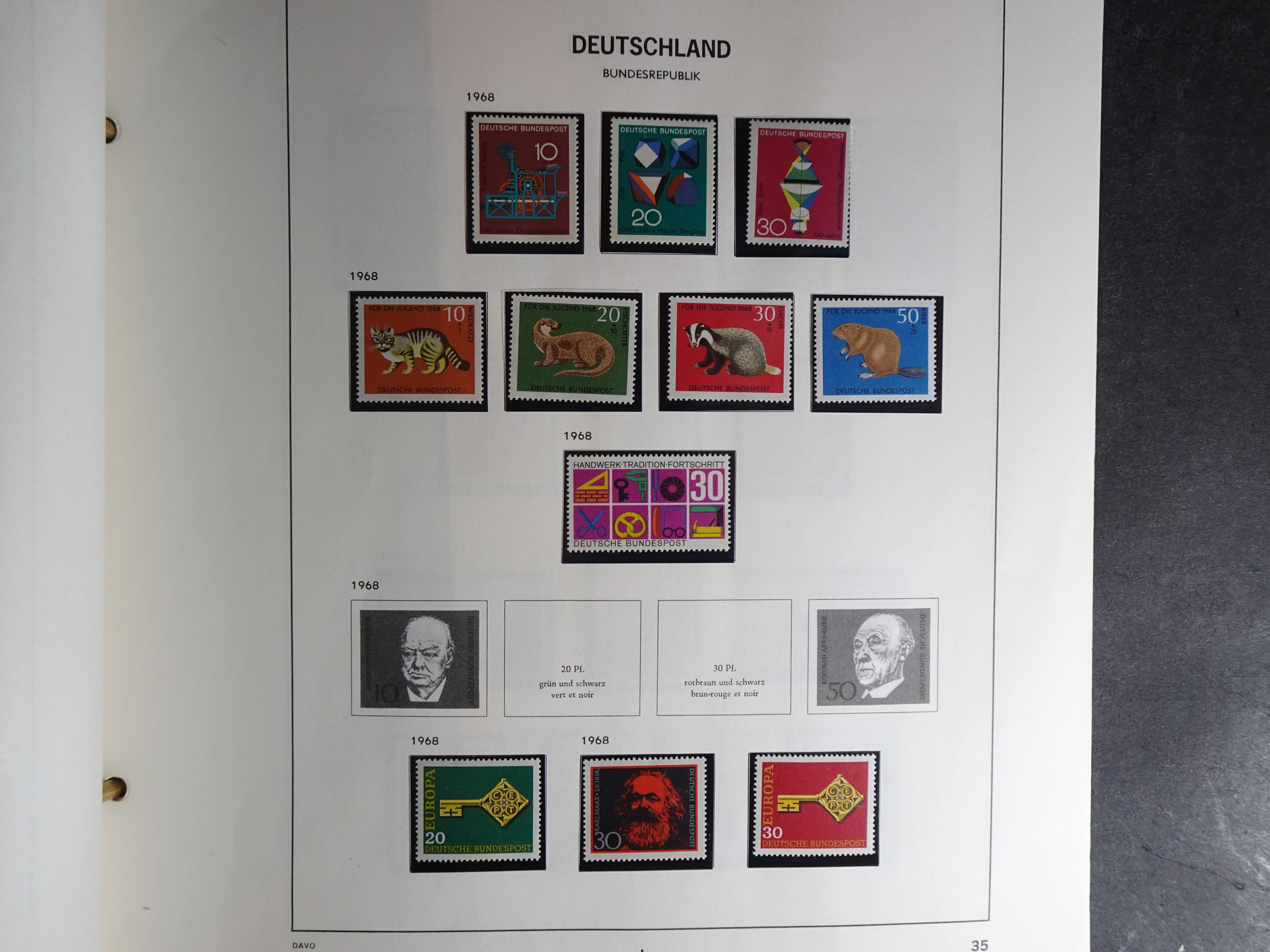 Verzameling vanaf 1949 in Davo album met prima begin periode onder andere Posthoornserie ongebruikt. 30