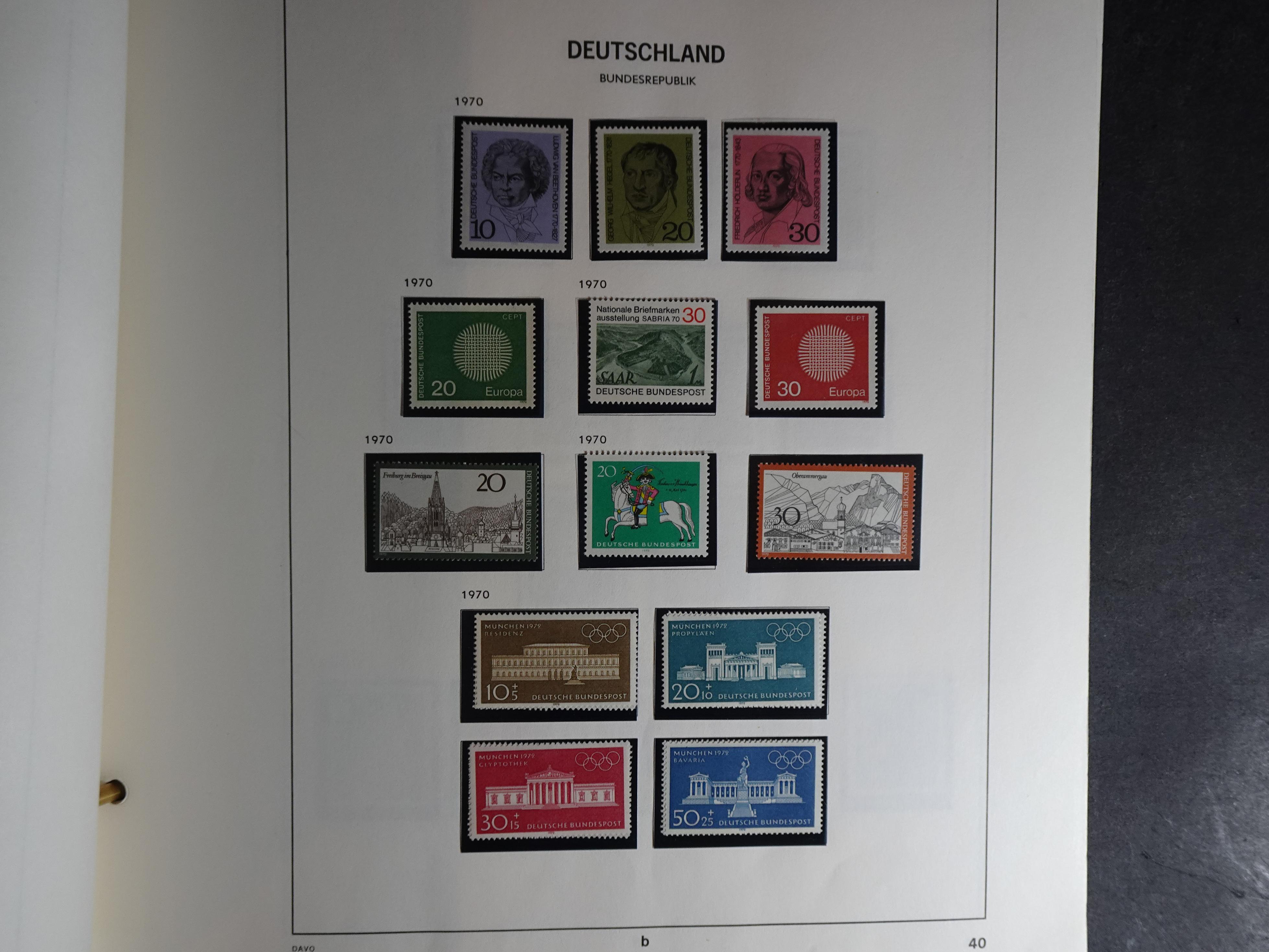 Verzameling vanaf 1949 in Davo album met prima begin periode onder andere Posthoornserie ongebruikt. 35