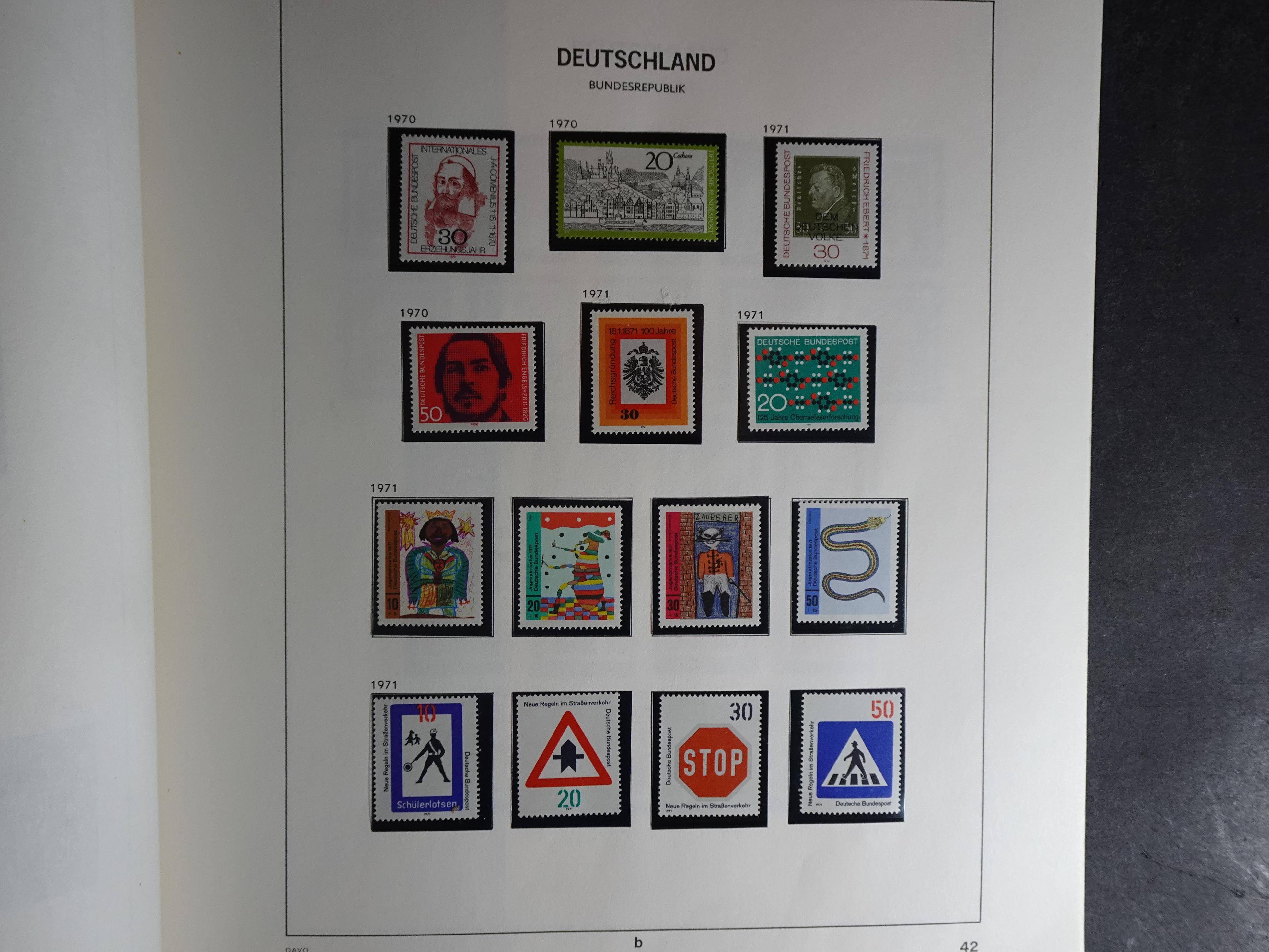 Verzameling vanaf 1949 in Davo album met prima begin periode onder andere Posthoornserie ongebruikt. 37