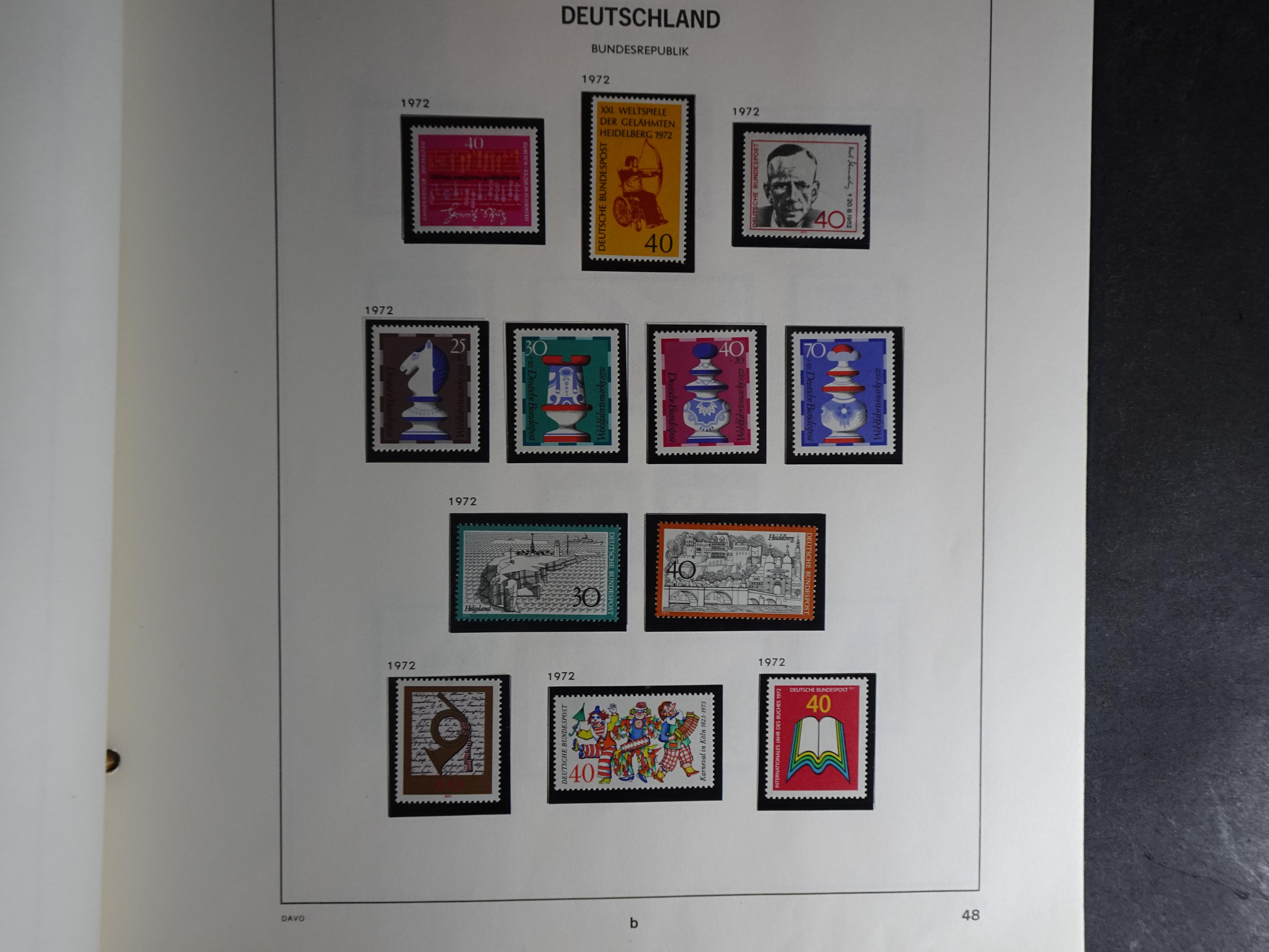 Verzameling vanaf 1949 in Davo album met prima begin periode onder andere Posthoornserie ongebruikt. 43