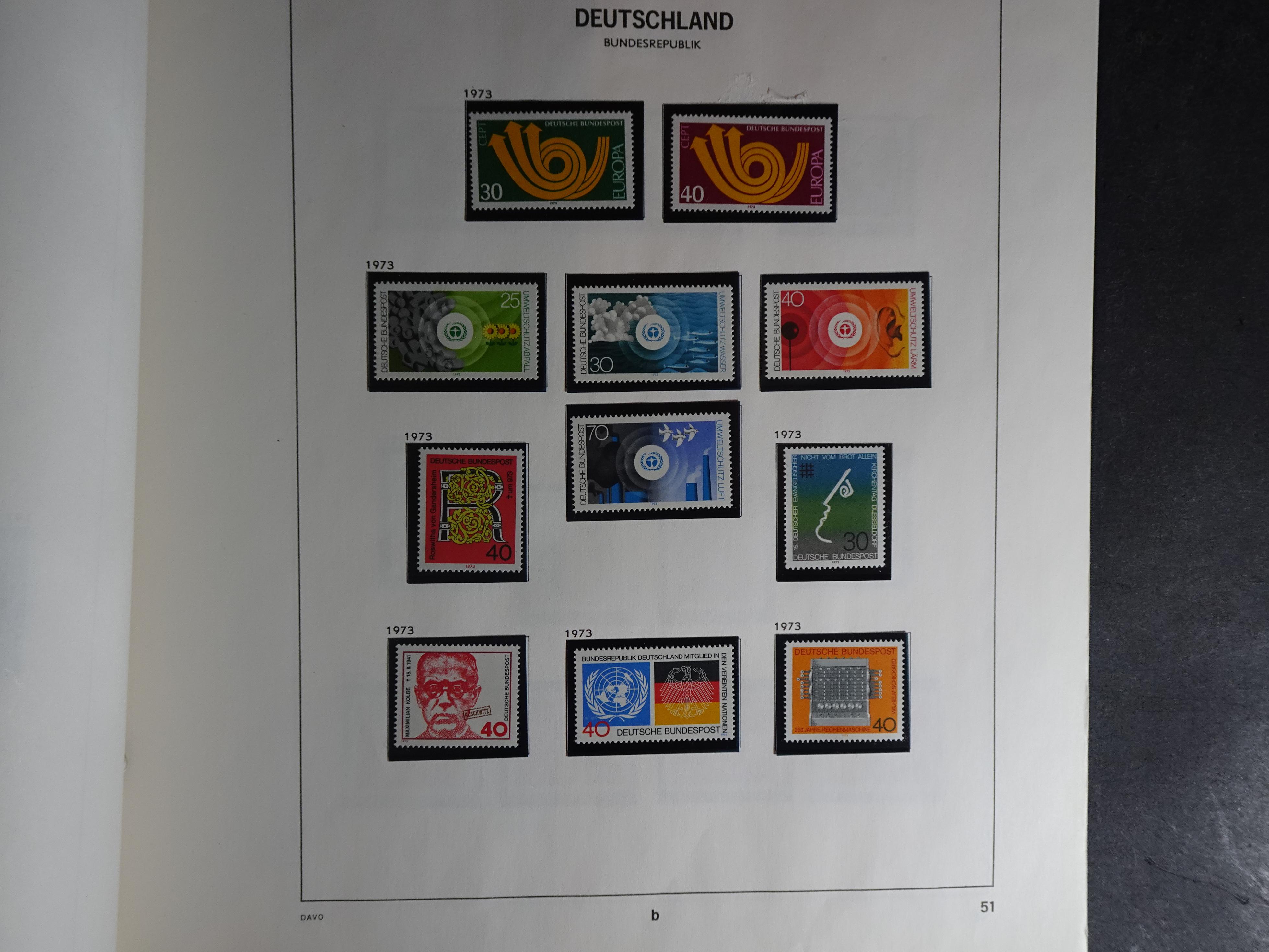 Verzameling vanaf 1949 in Davo album met prima begin periode onder andere Posthoornserie ongebruikt. 46