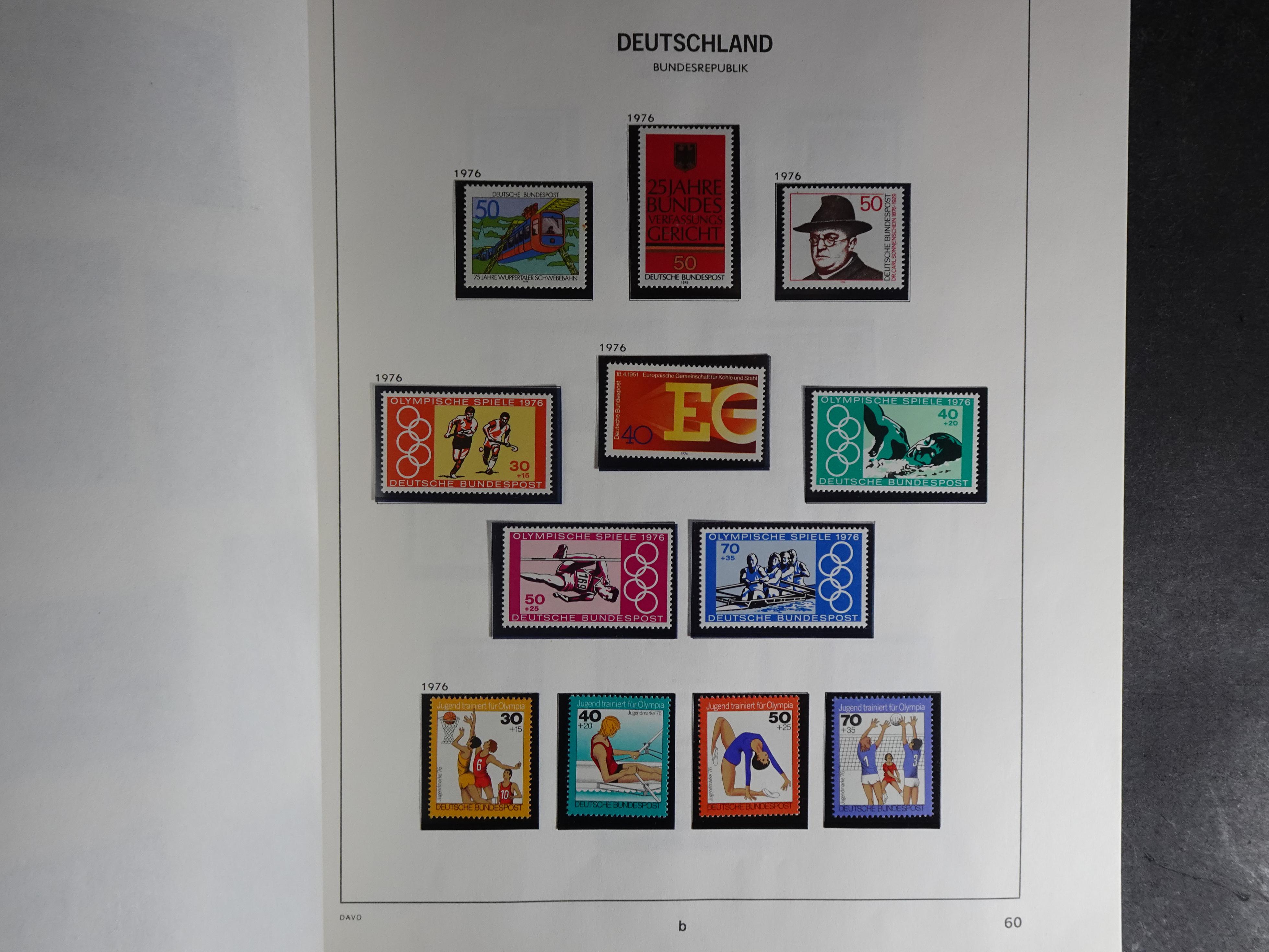 Verzameling vanaf 1949 in Davo album met prima begin periode onder andere Posthoornserie ongebruikt. 55