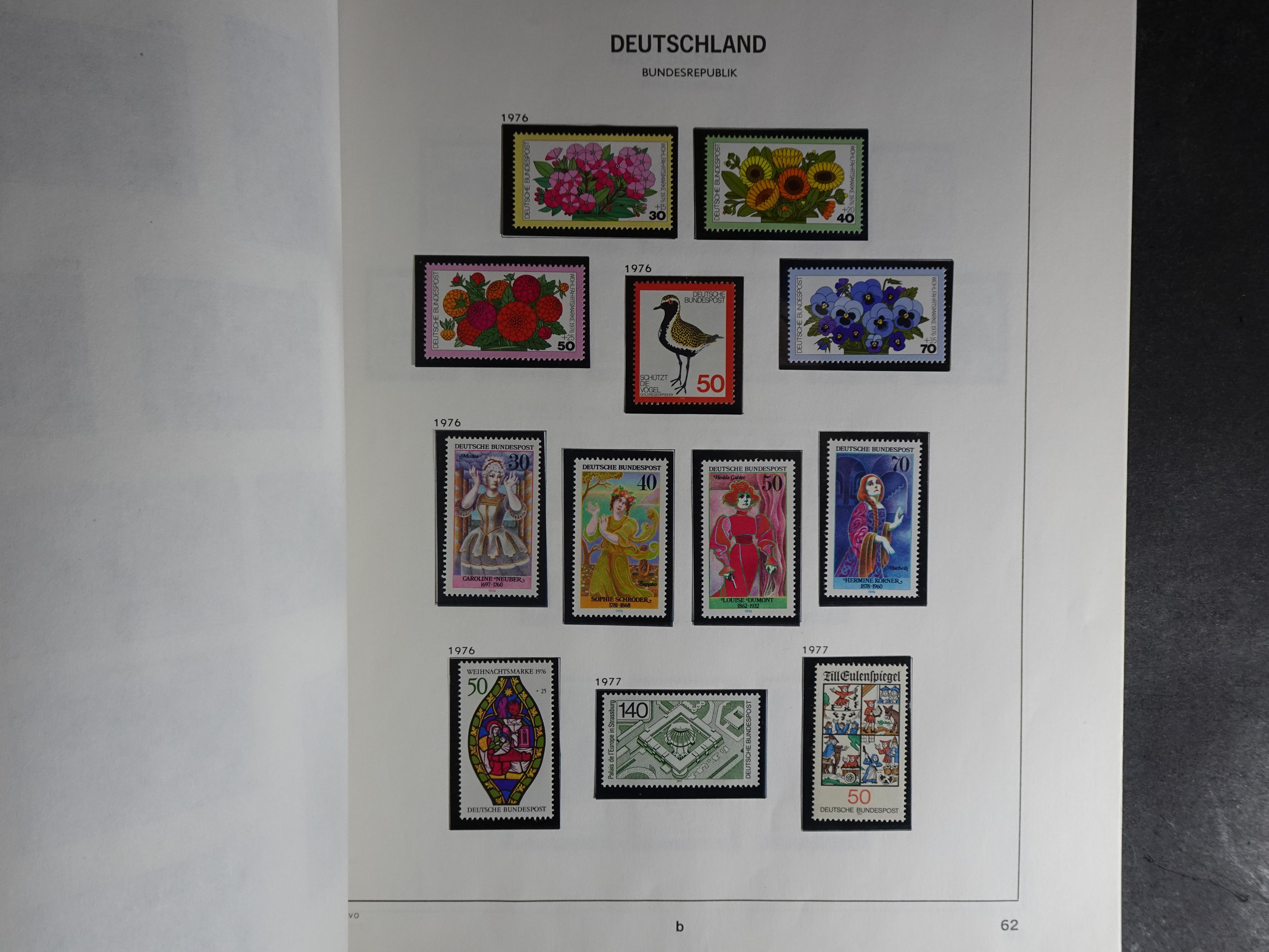 Verzameling vanaf 1949 in Davo album met prima begin periode onder andere Posthoornserie ongebruikt. 57