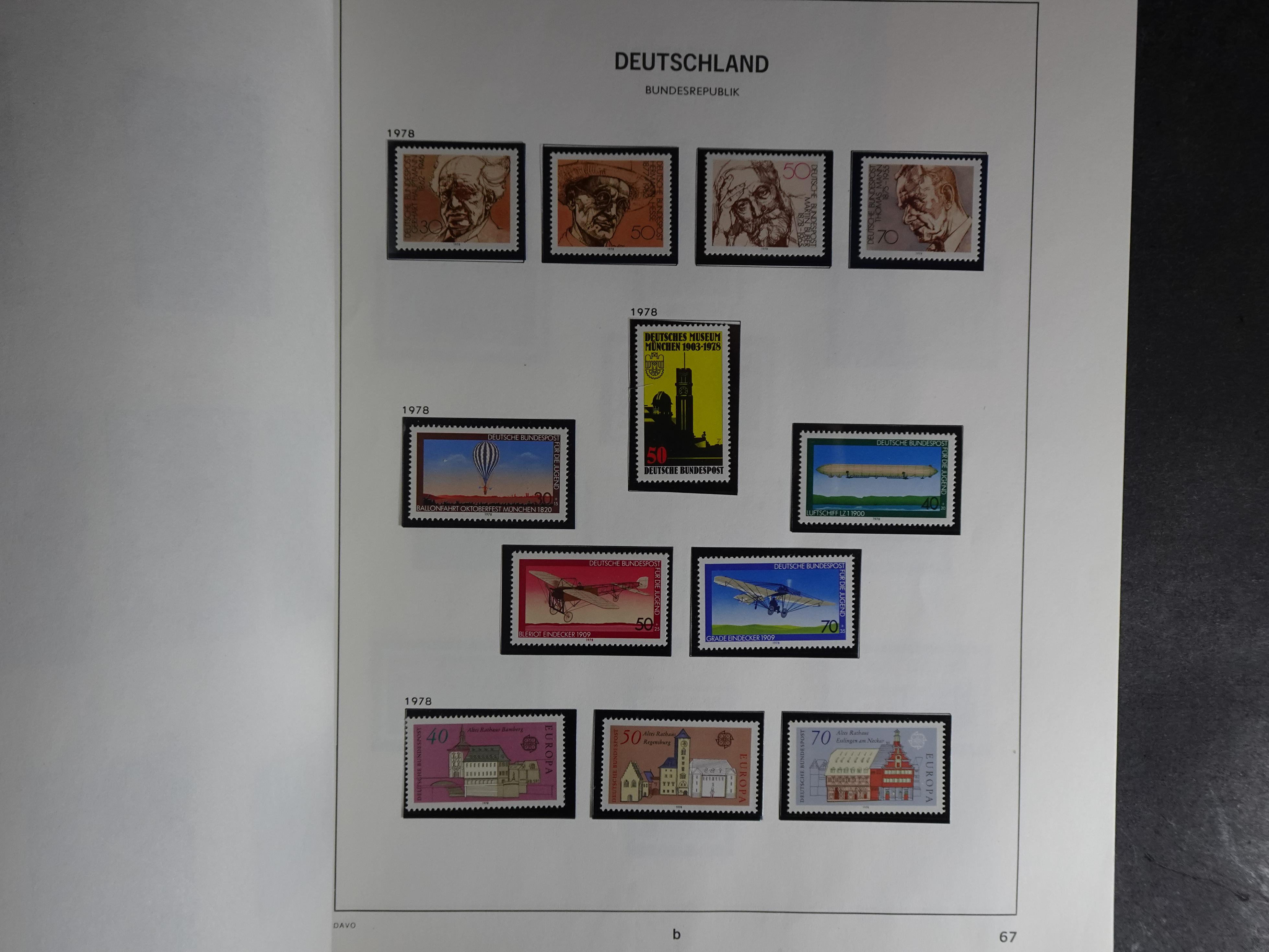 Verzameling vanaf 1949 in Davo album met prima begin periode onder andere Posthoornserie ongebruikt. 62