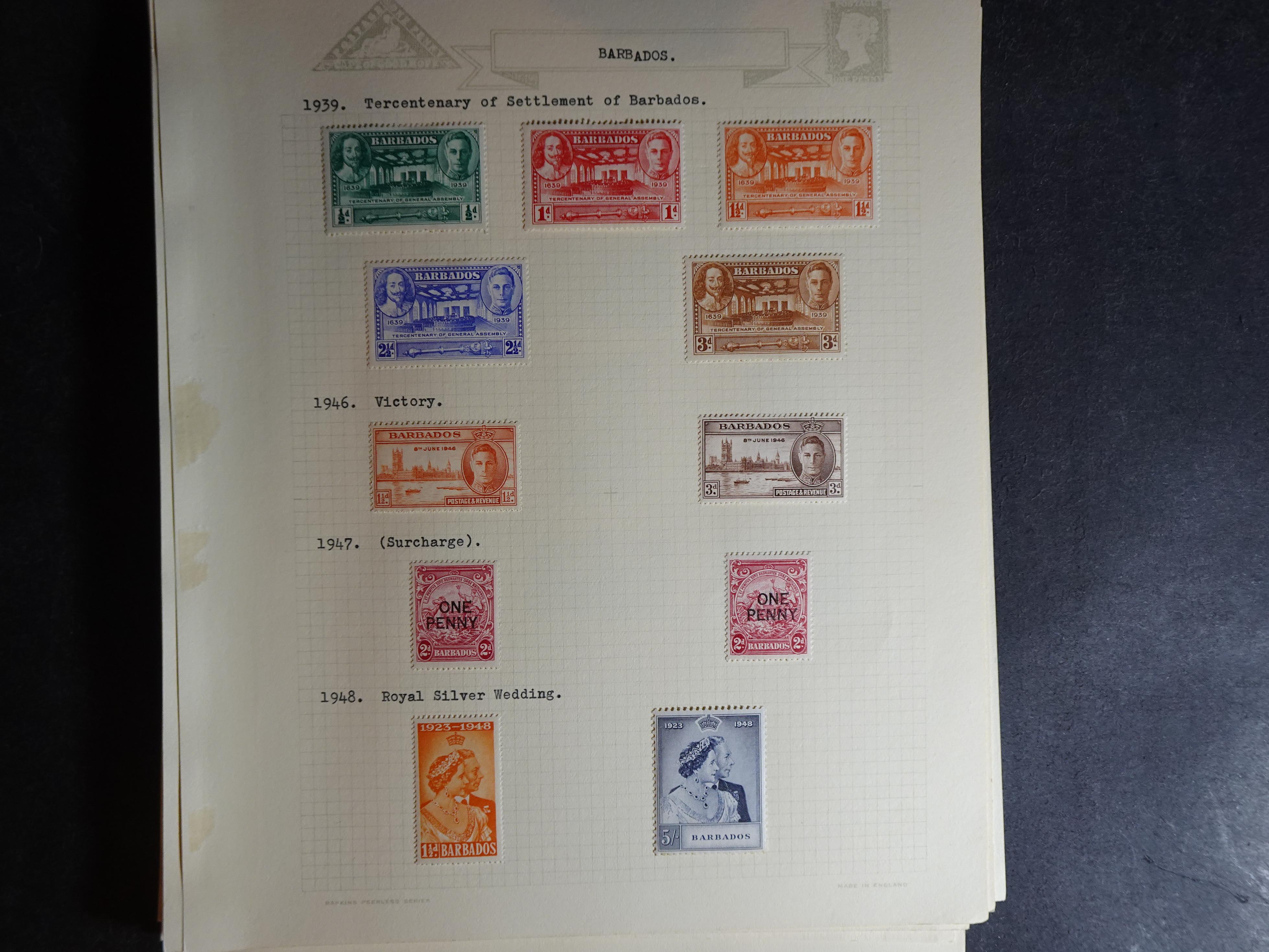 Verzameling 1882 - 1977 op blanco album bladen in Klemband. 12