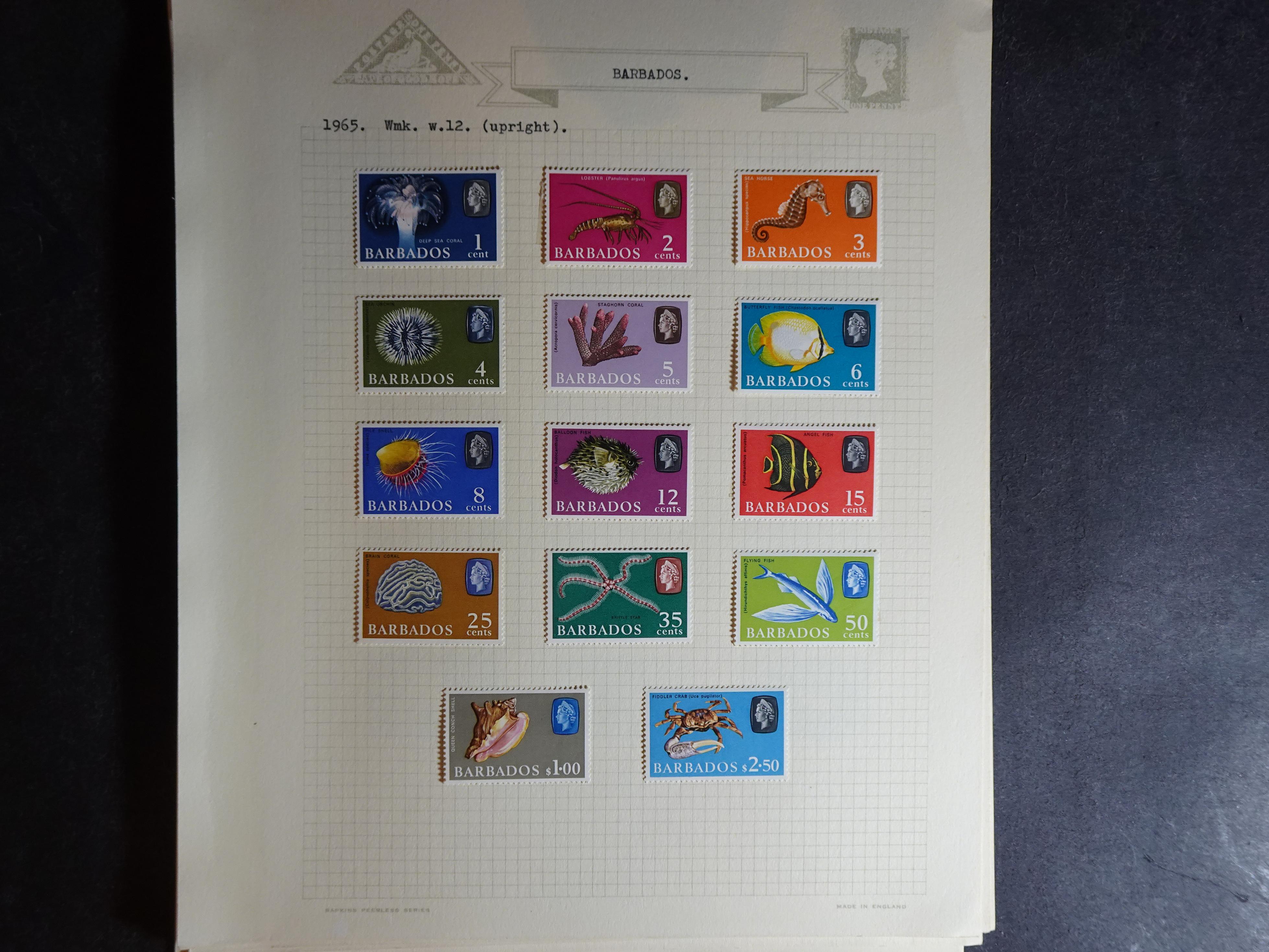 Verzameling 1882 - 1977 op blanco album bladen in Klemband. 18