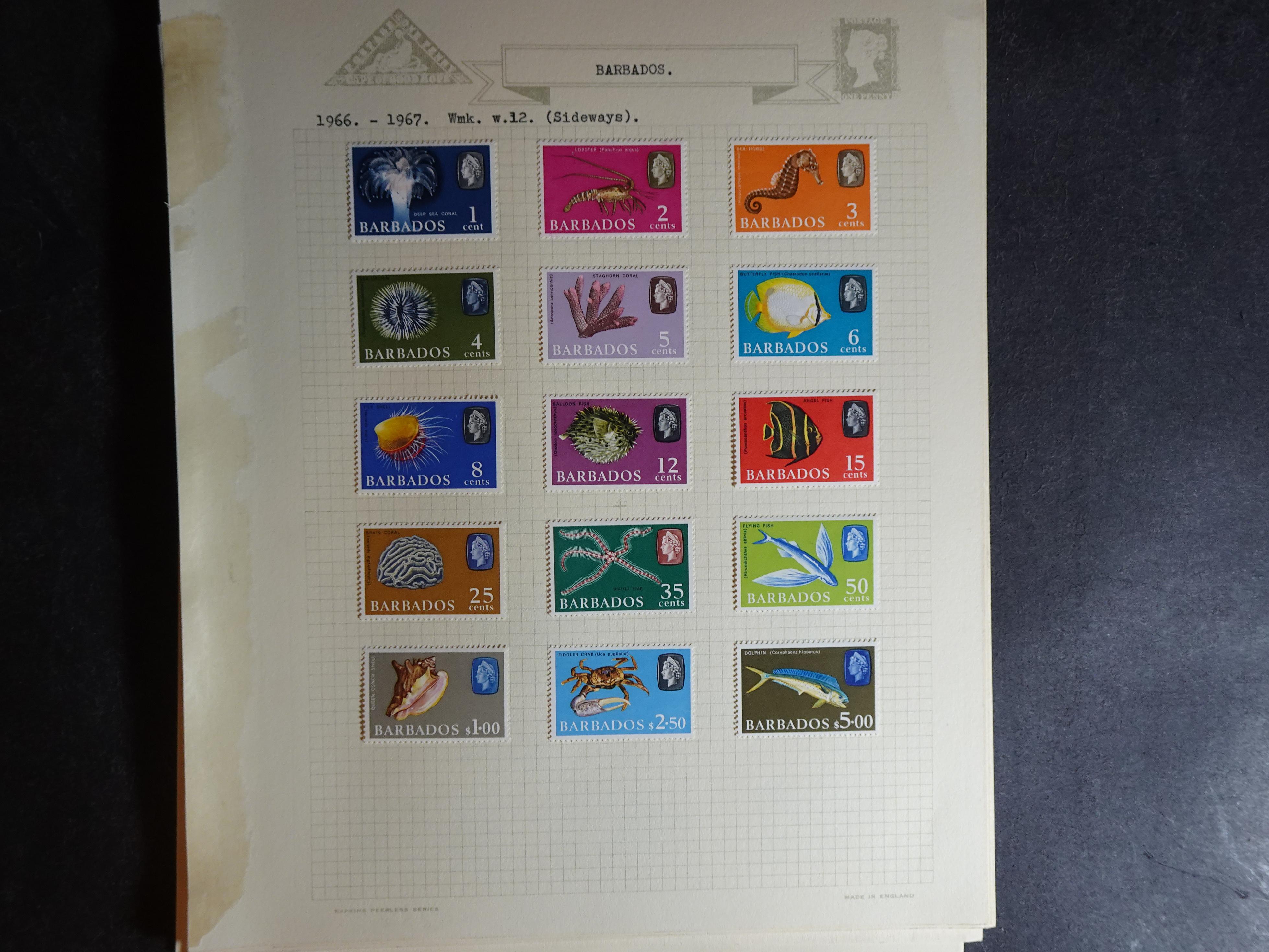 Verzameling 1882 - 1977 op blanco album bladen in Klemband. 19