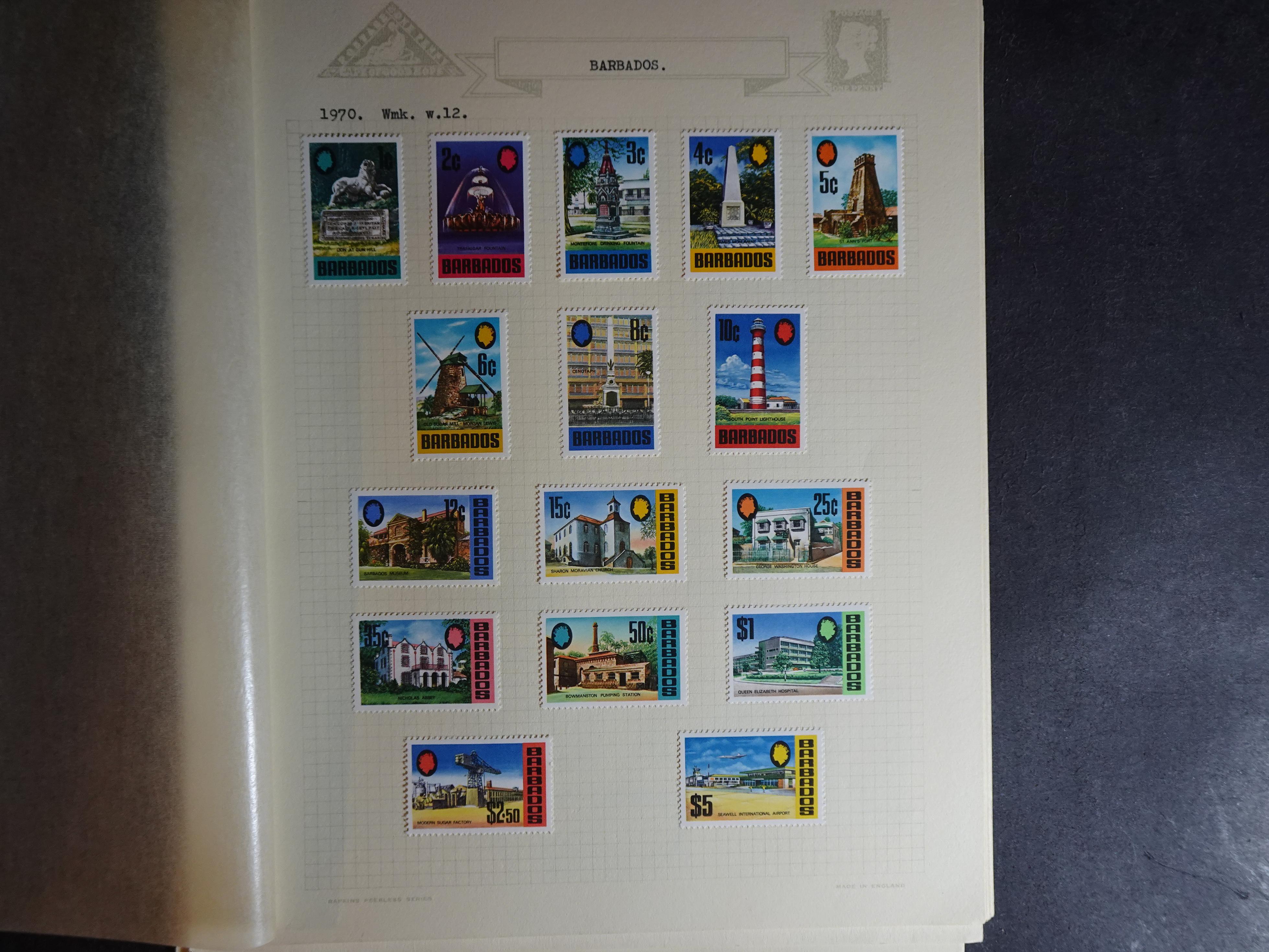 Verzameling 1882 - 1977 op blanco album bladen in Klemband. 24