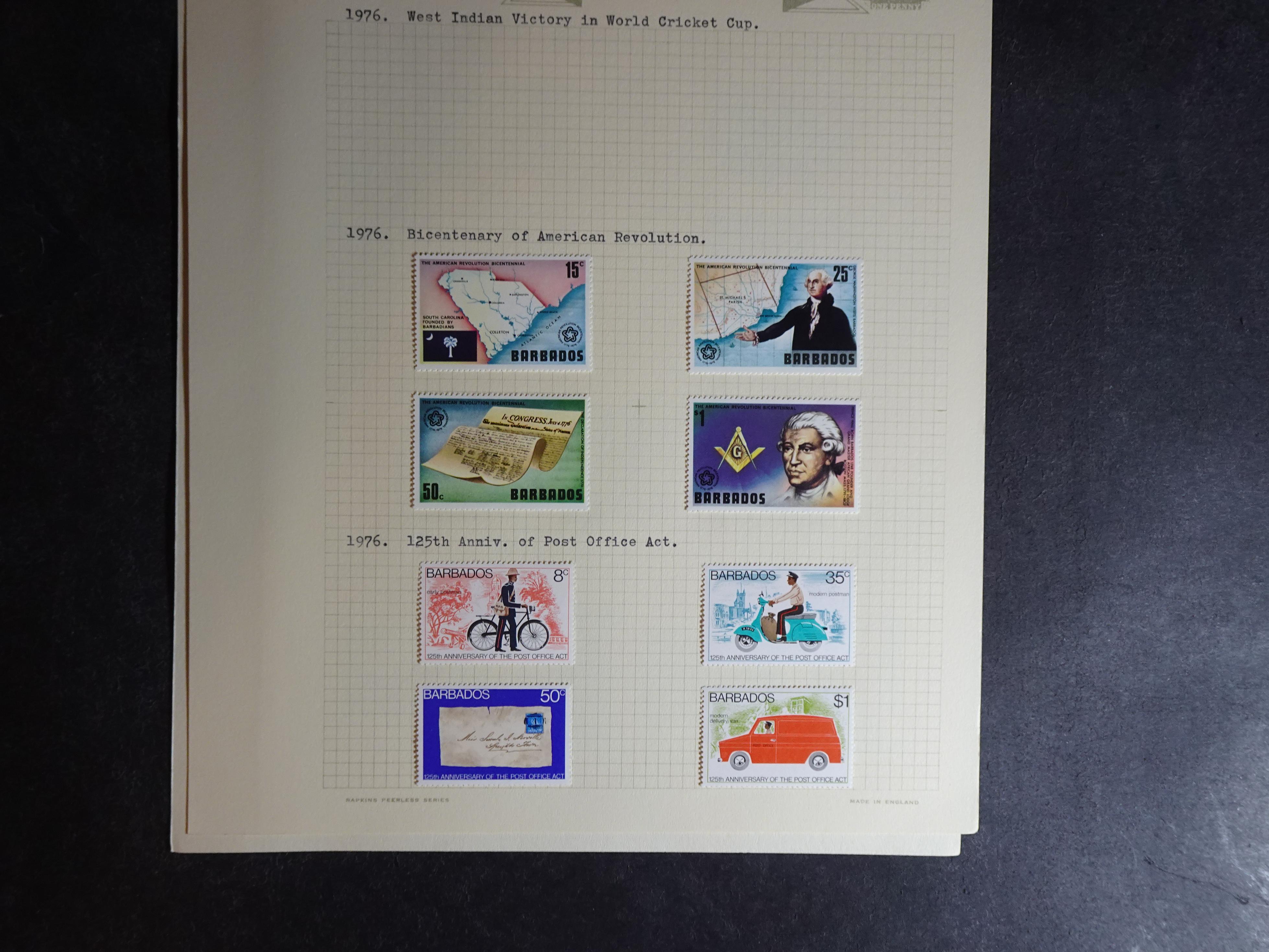 Verzameling 1882 - 1977 op blanco album bladen in Klemband. 33