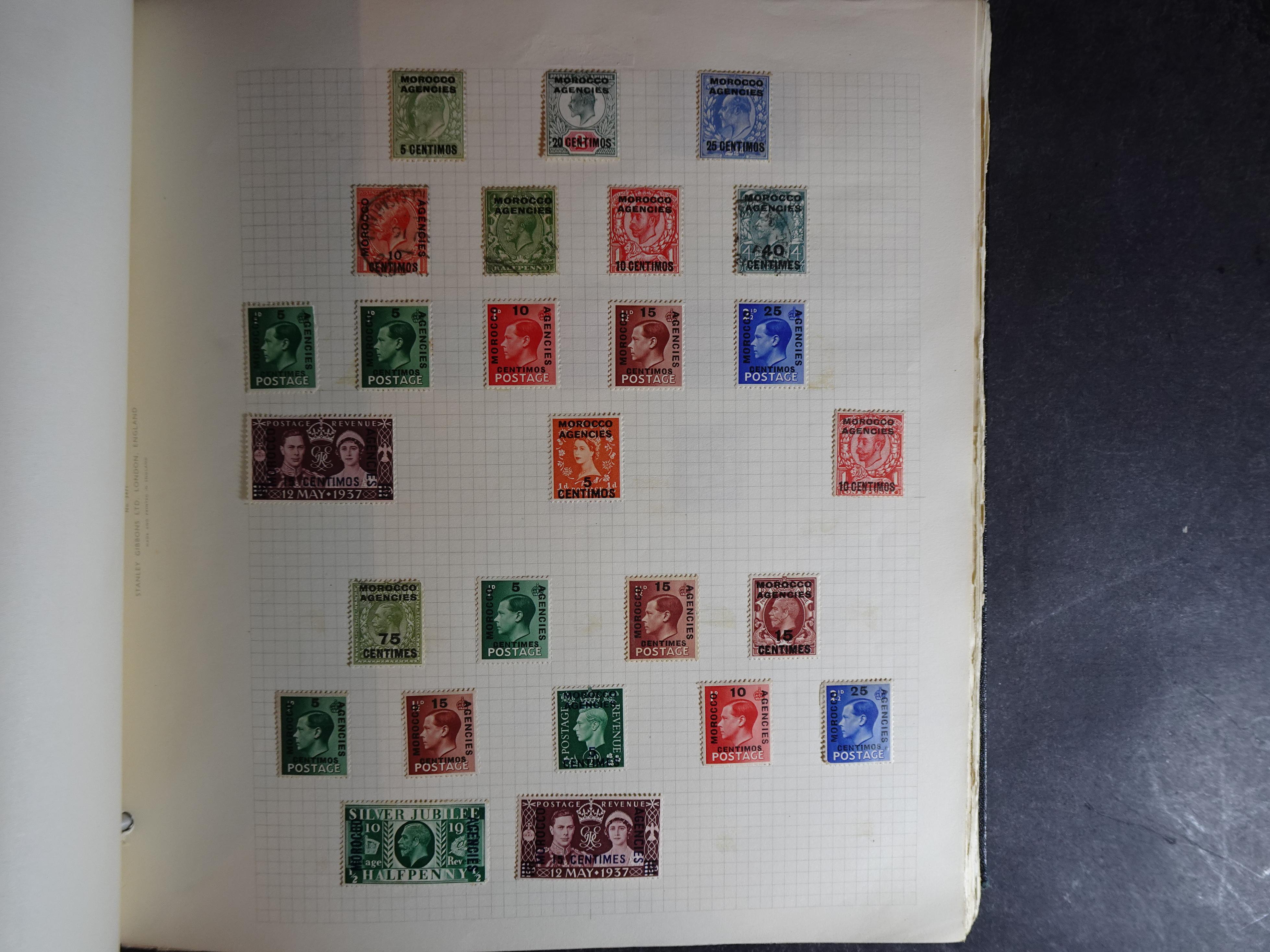 Verzameling op blanco album bladen letter M/P. Leuke koop met veel motief. 19