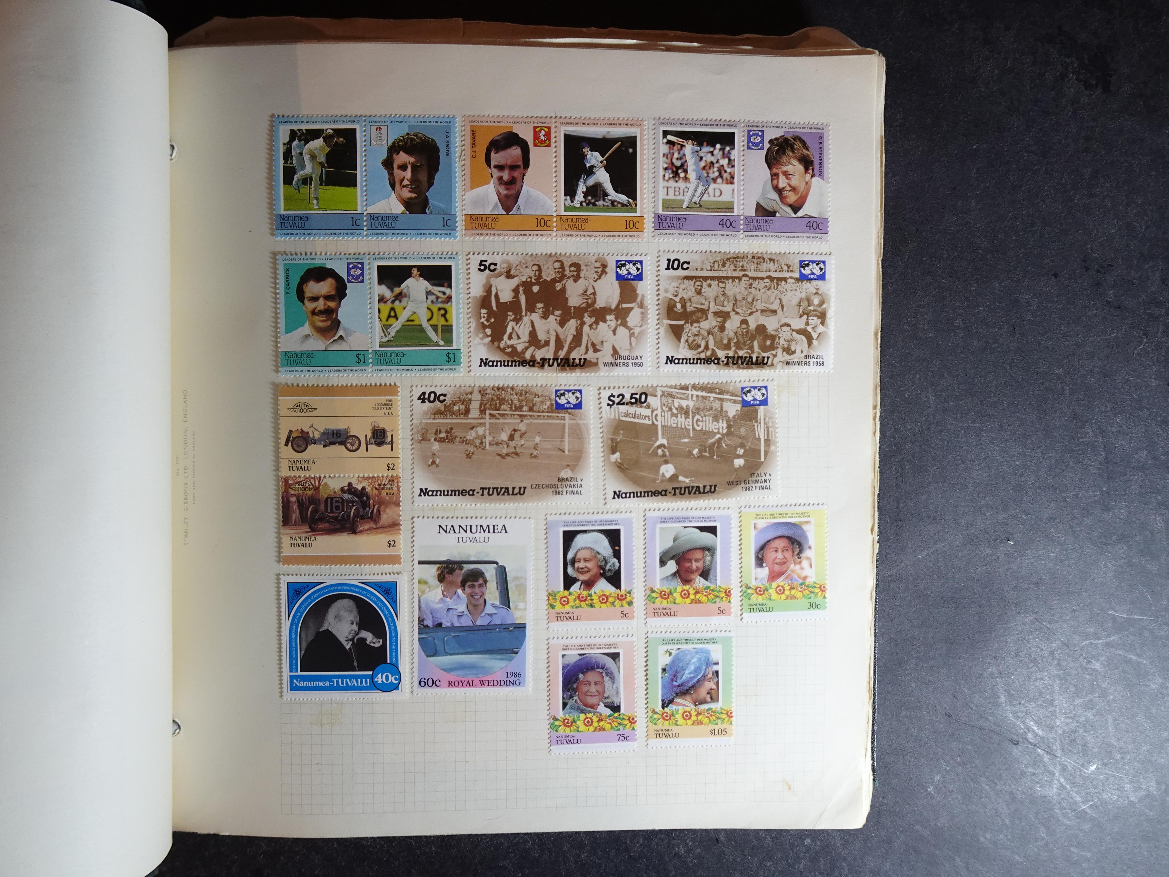 Verzameling op blanco album bladen letter M/P. Leuke koop met veel motief. 26