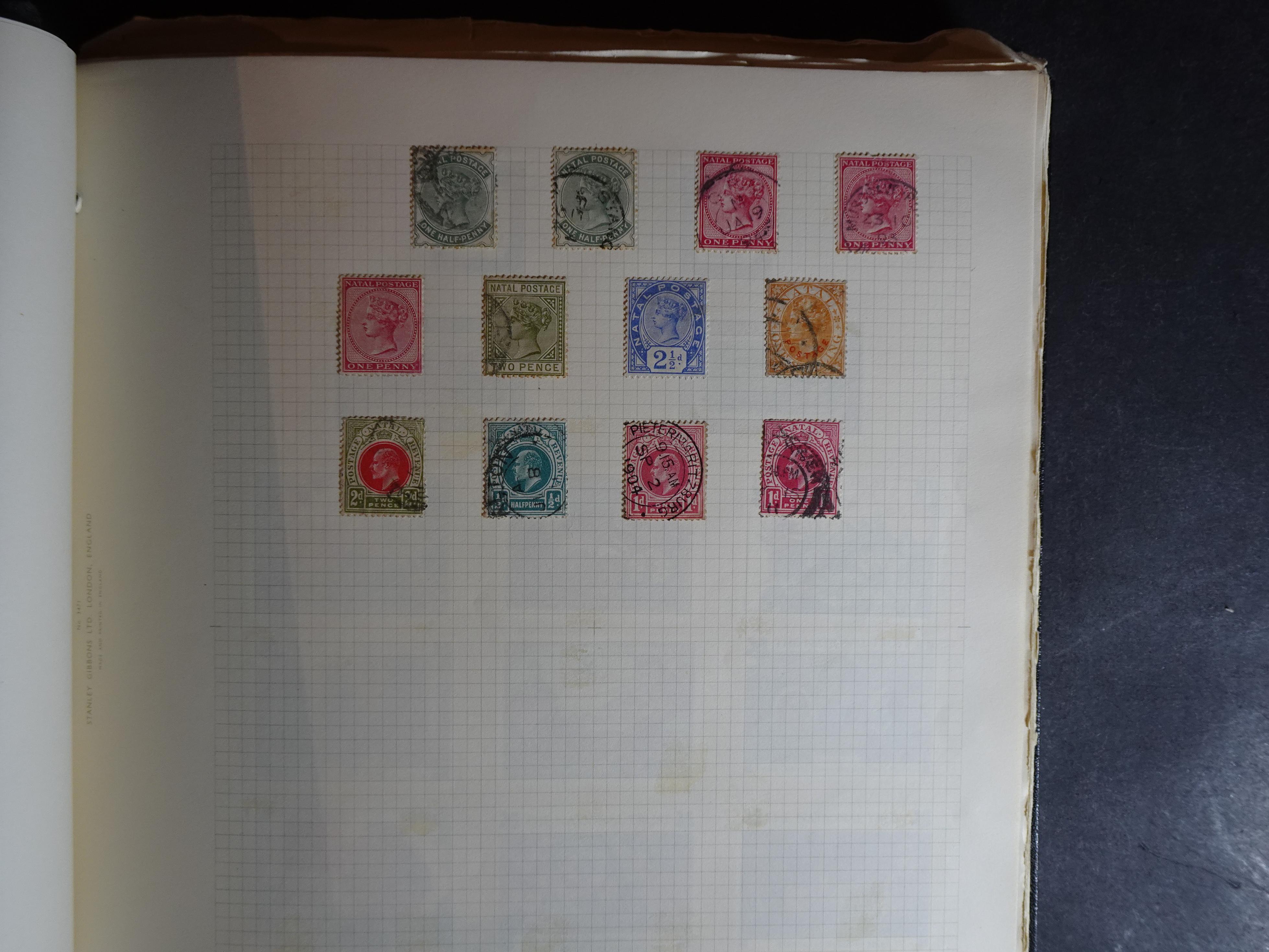 Verzameling op blanco album bladen letter M/P. Leuke koop met veel motief. 27