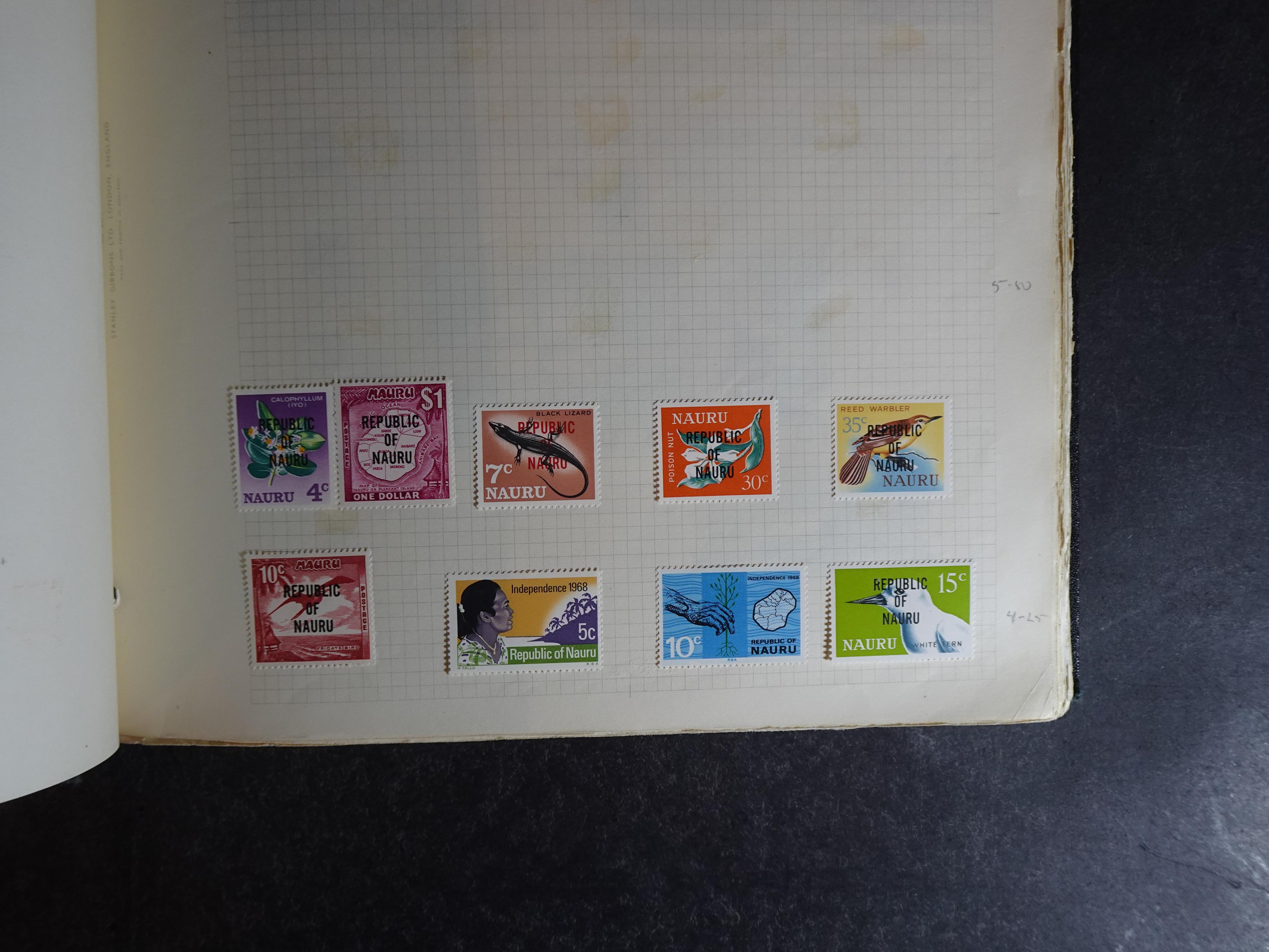 Verzameling op blanco album bladen letter M/P. Leuke koop met veel motief. 30