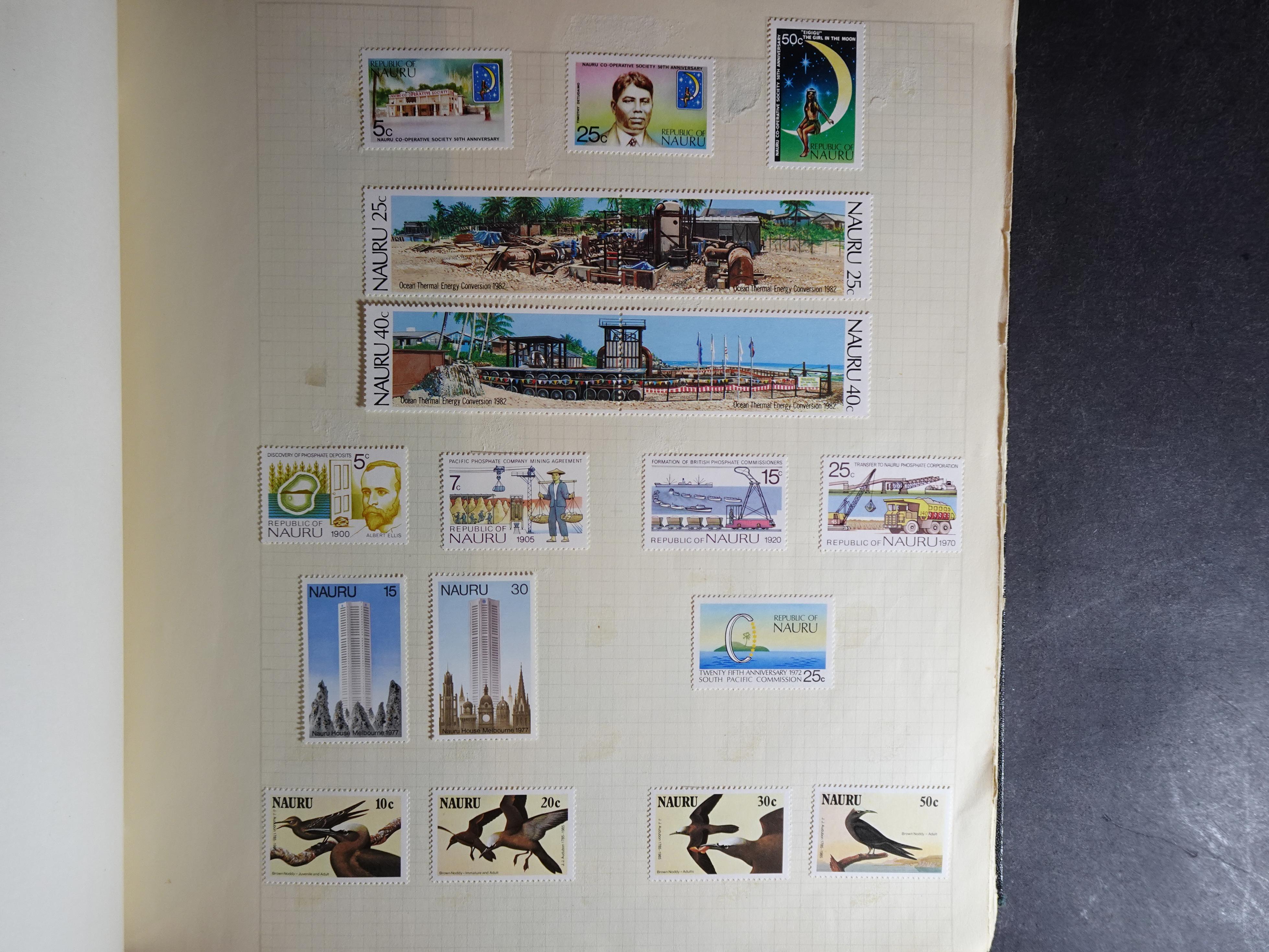 Verzameling op blanco album bladen letter M/P. Leuke koop met veel motief. 34