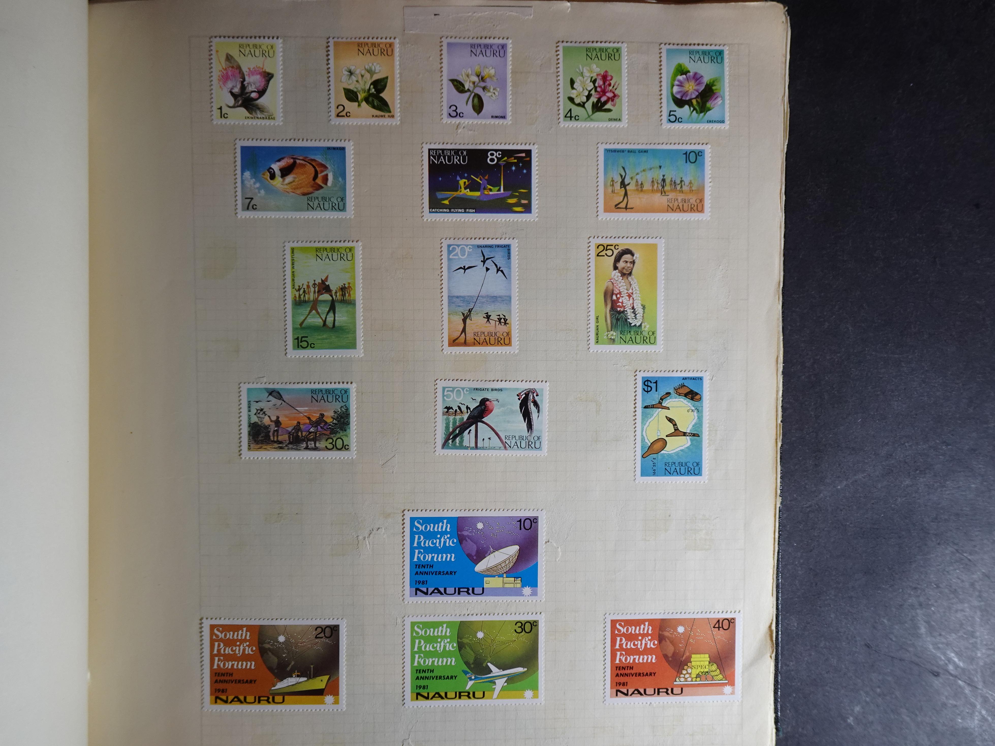 Verzameling op blanco album bladen letter M/P. Leuke koop met veel motief. 35