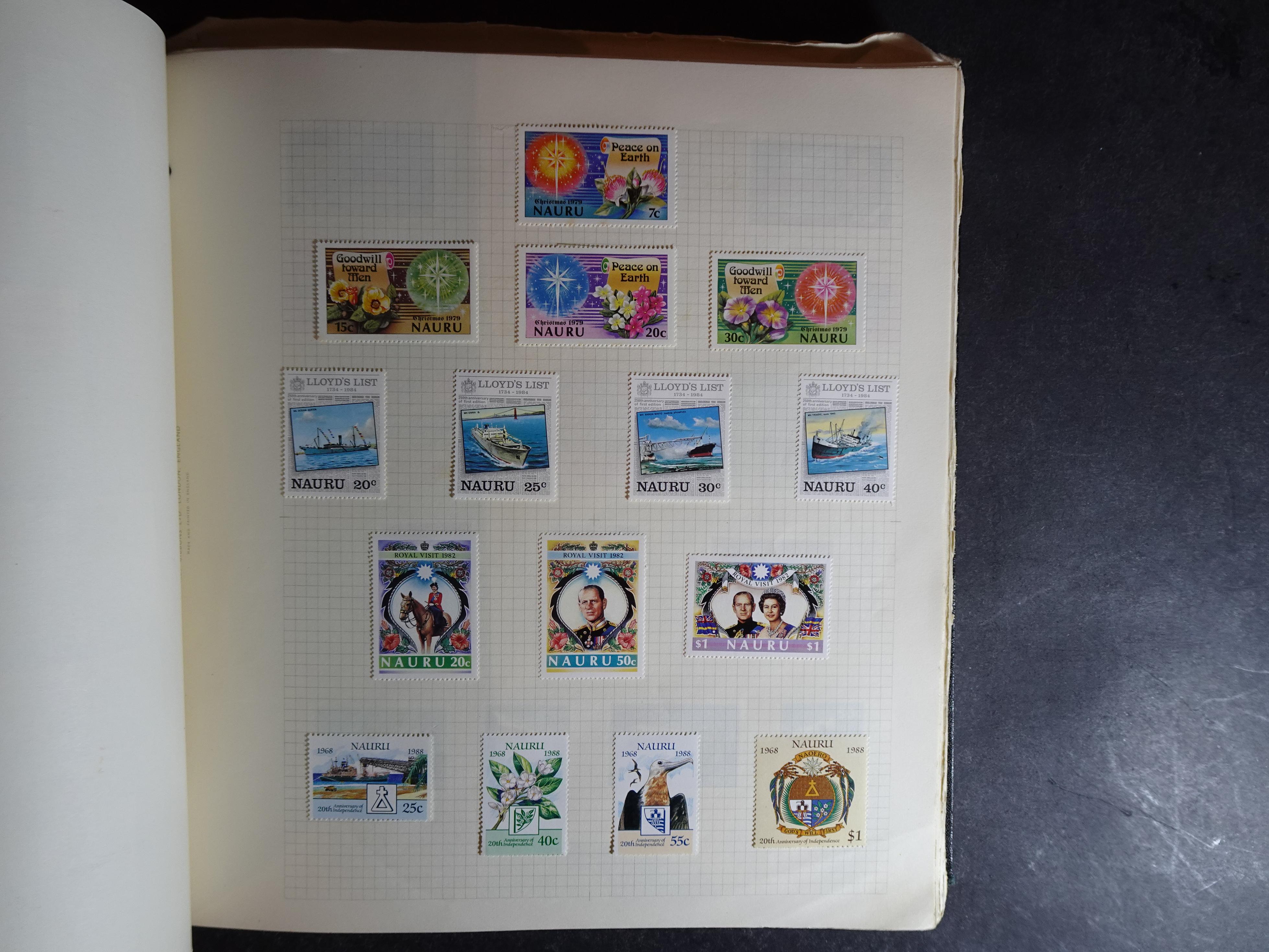 Verzameling op blanco album bladen letter M/P. Leuke koop met veel motief. 39