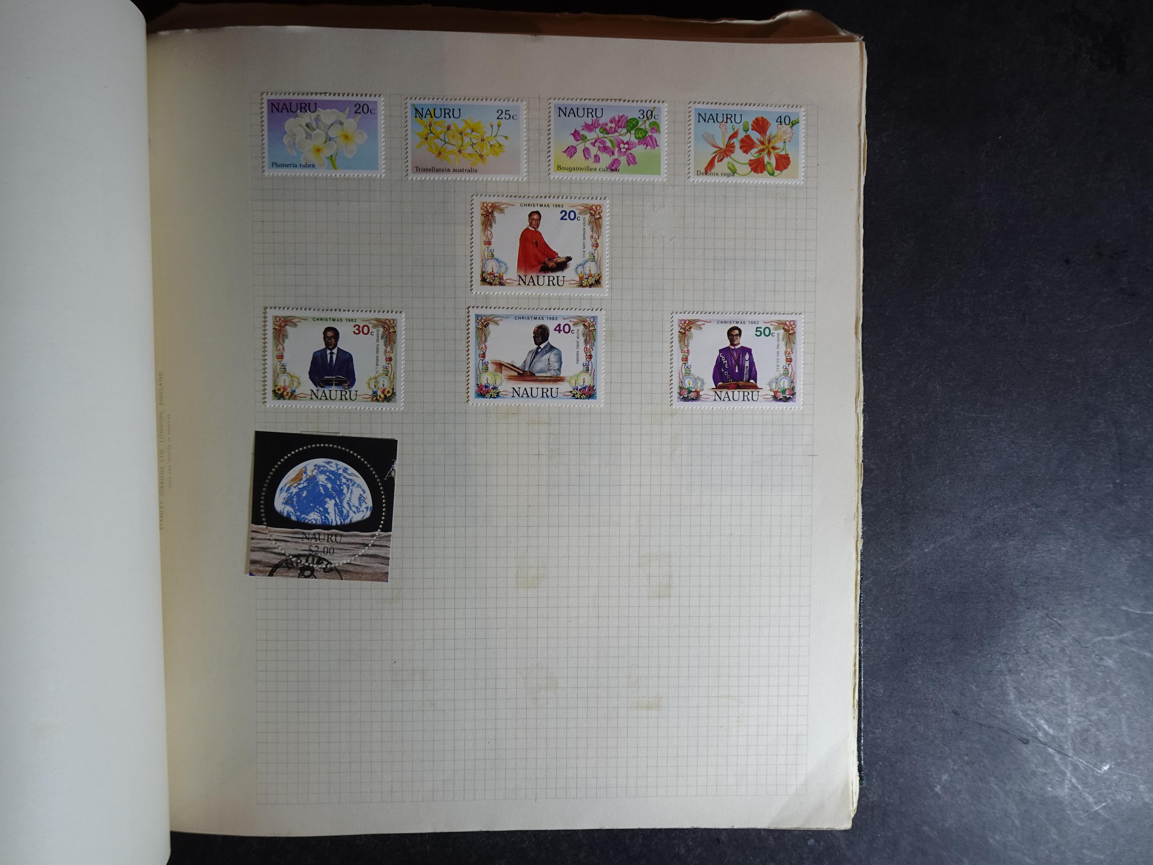 Verzameling op blanco album bladen letter M/P. Leuke koop met veel motief. 42