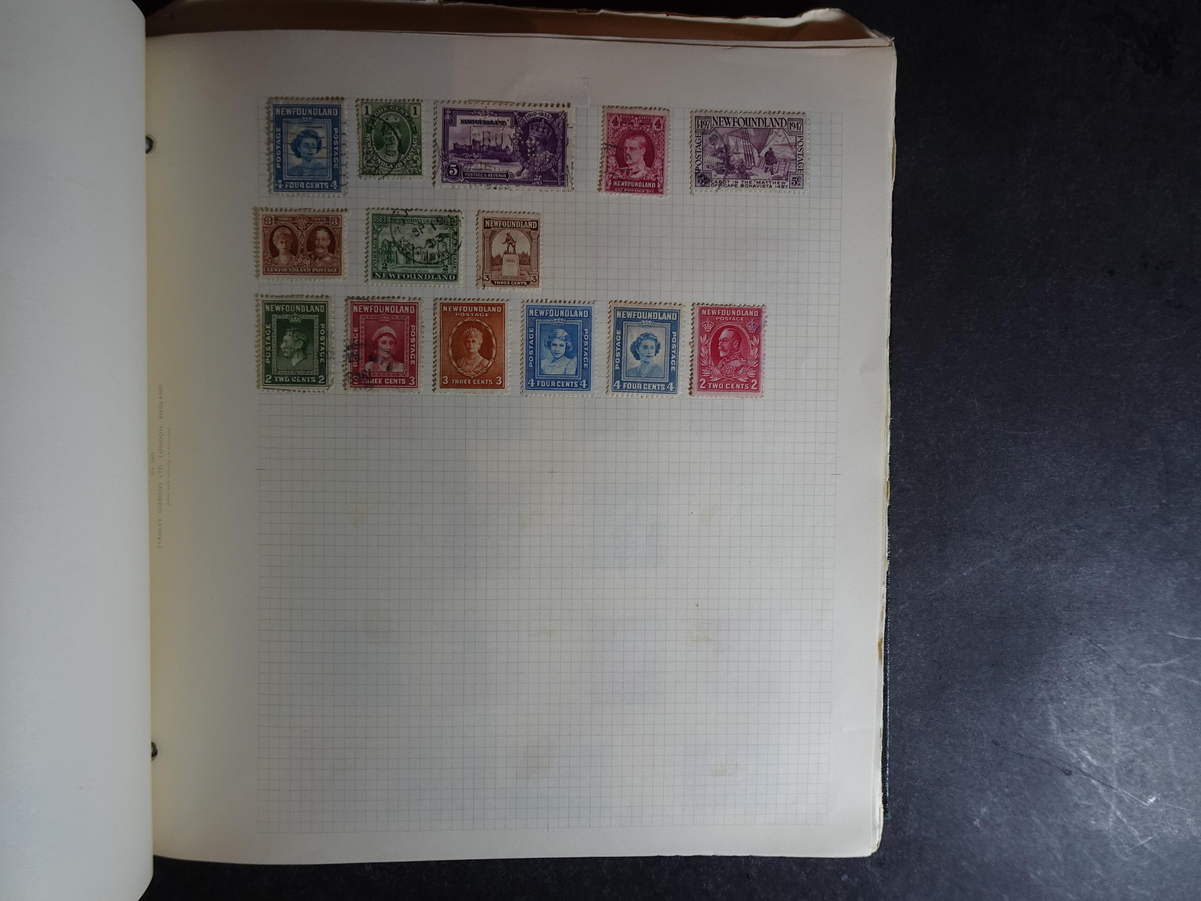 Verzameling op blanco album bladen letter M/P. Leuke koop met veel motief. 54