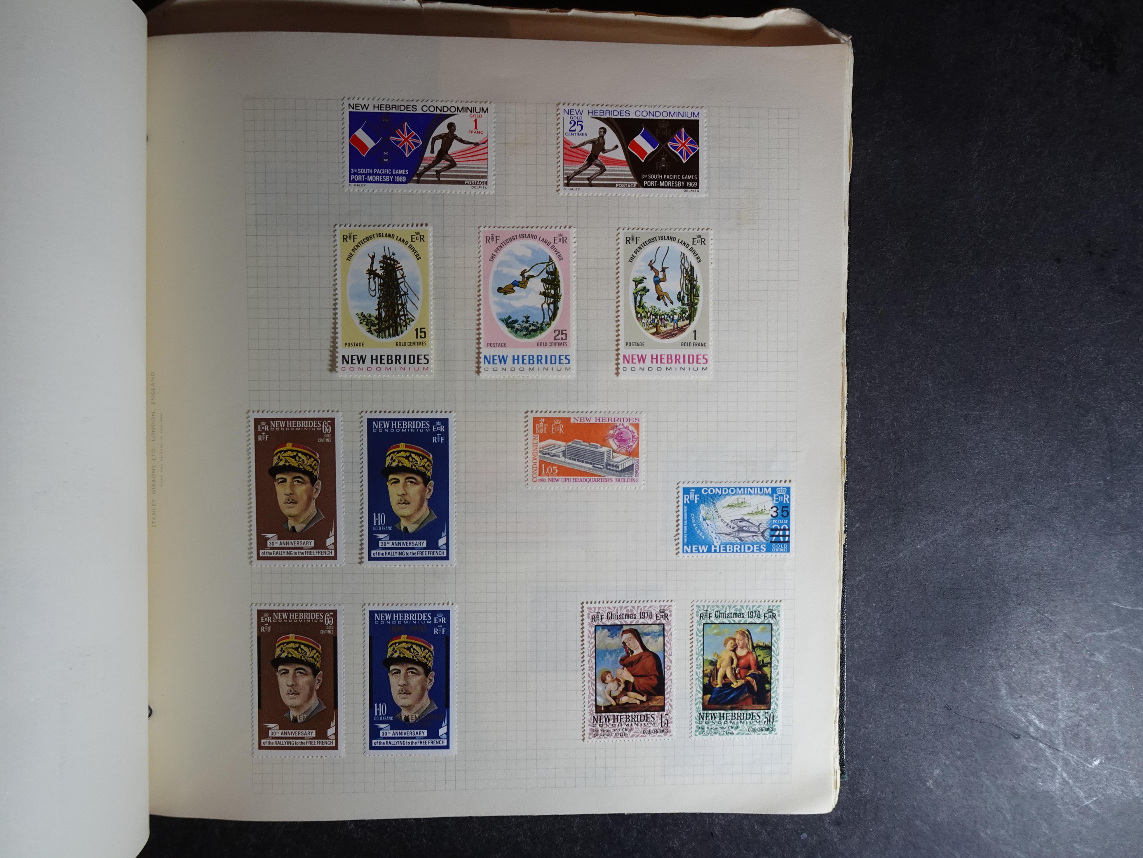 Verzameling op blanco album bladen letter M/P. Leuke koop met veel motief. 60