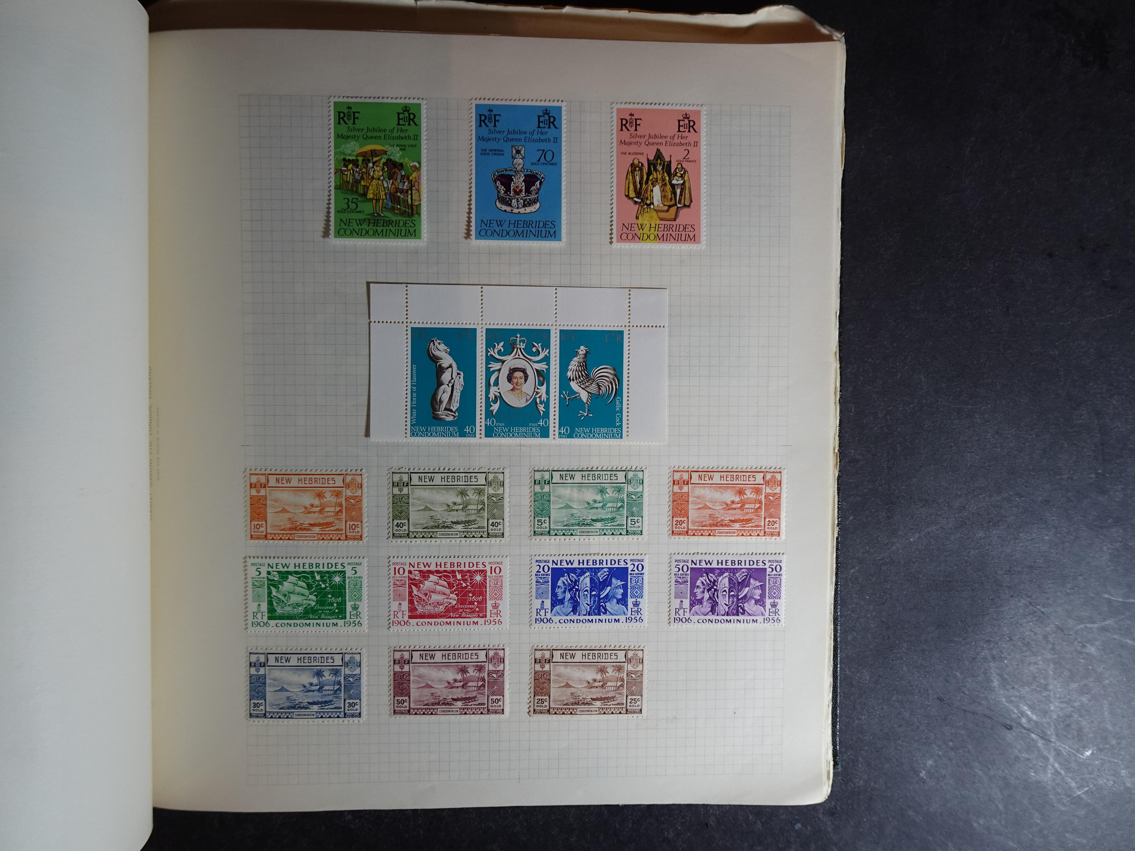 Verzameling op blanco album bladen letter M/P. Leuke koop met veel motief. 65