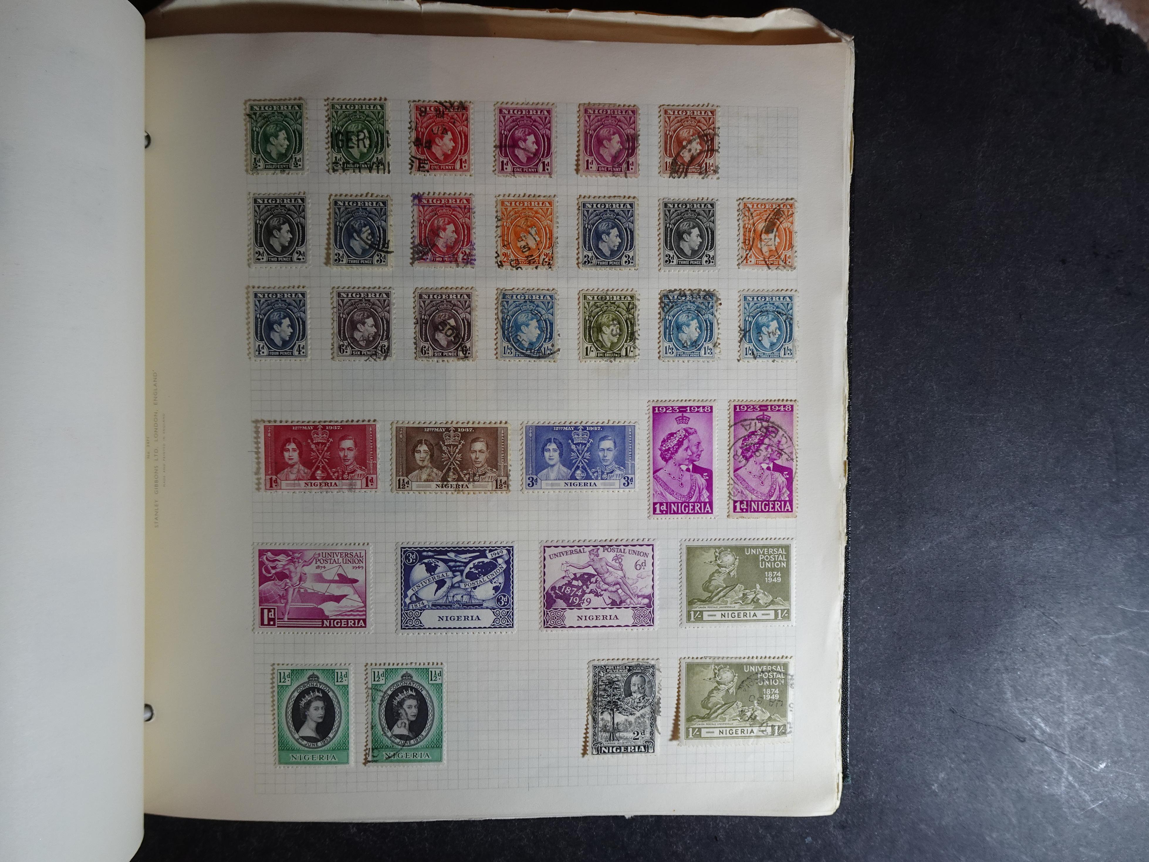 Verzameling op blanco album bladen letter M/P. Leuke koop met veel motief. 70