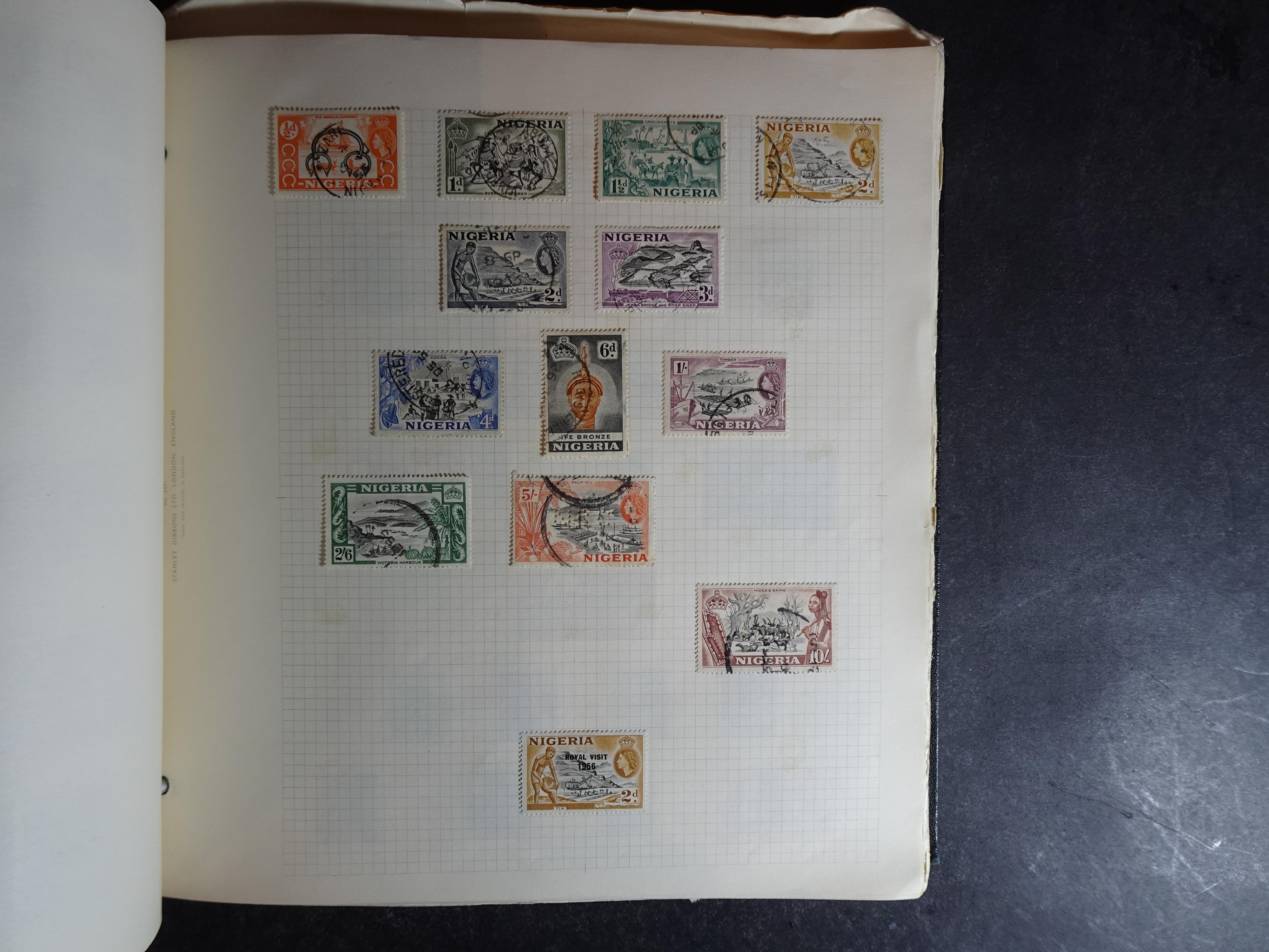 Verzameling op blanco album bladen letter M/P. Leuke koop met veel motief. 71