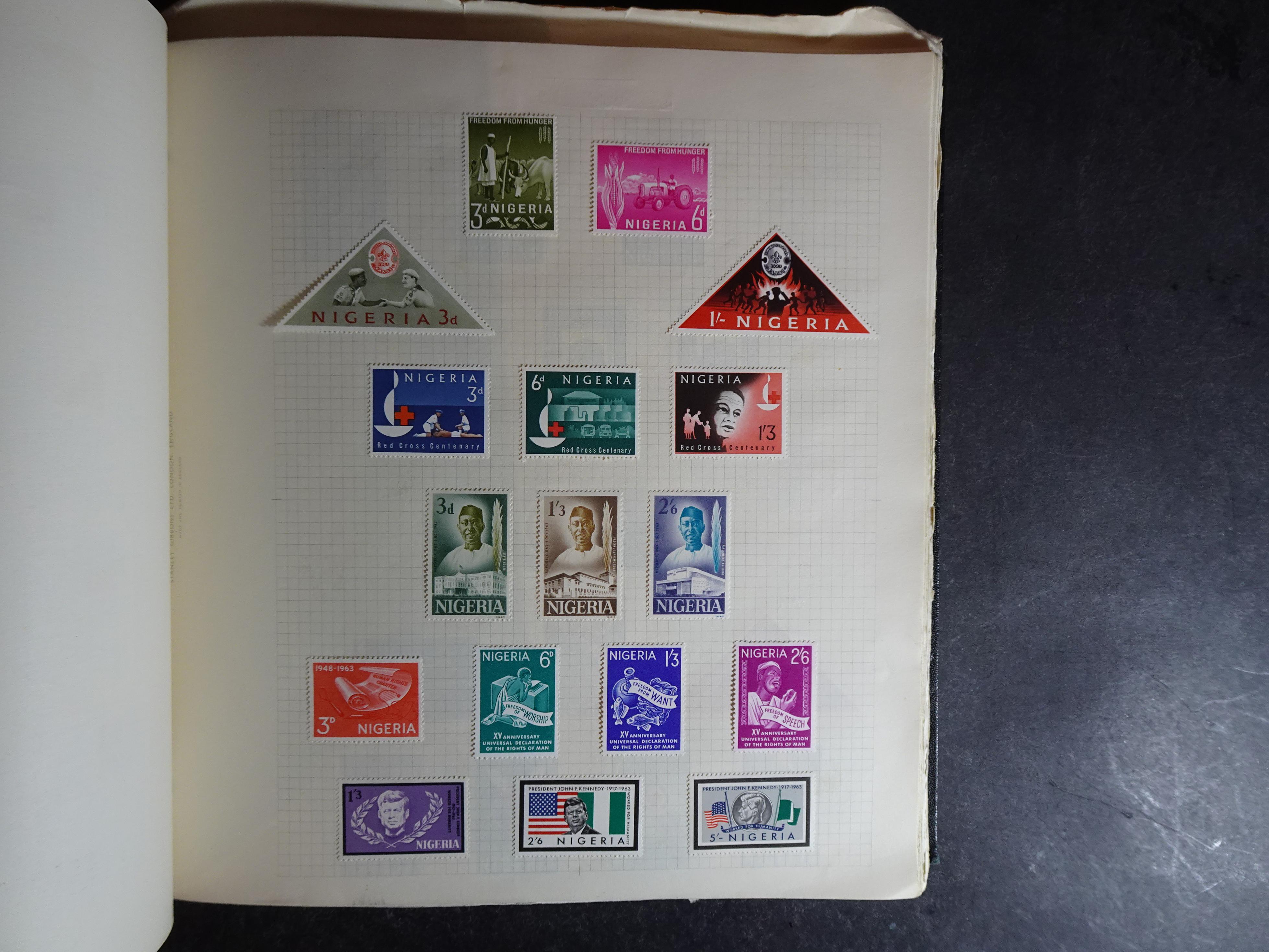 Verzameling op blanco album bladen letter M/P. Leuke koop met veel motief. 75