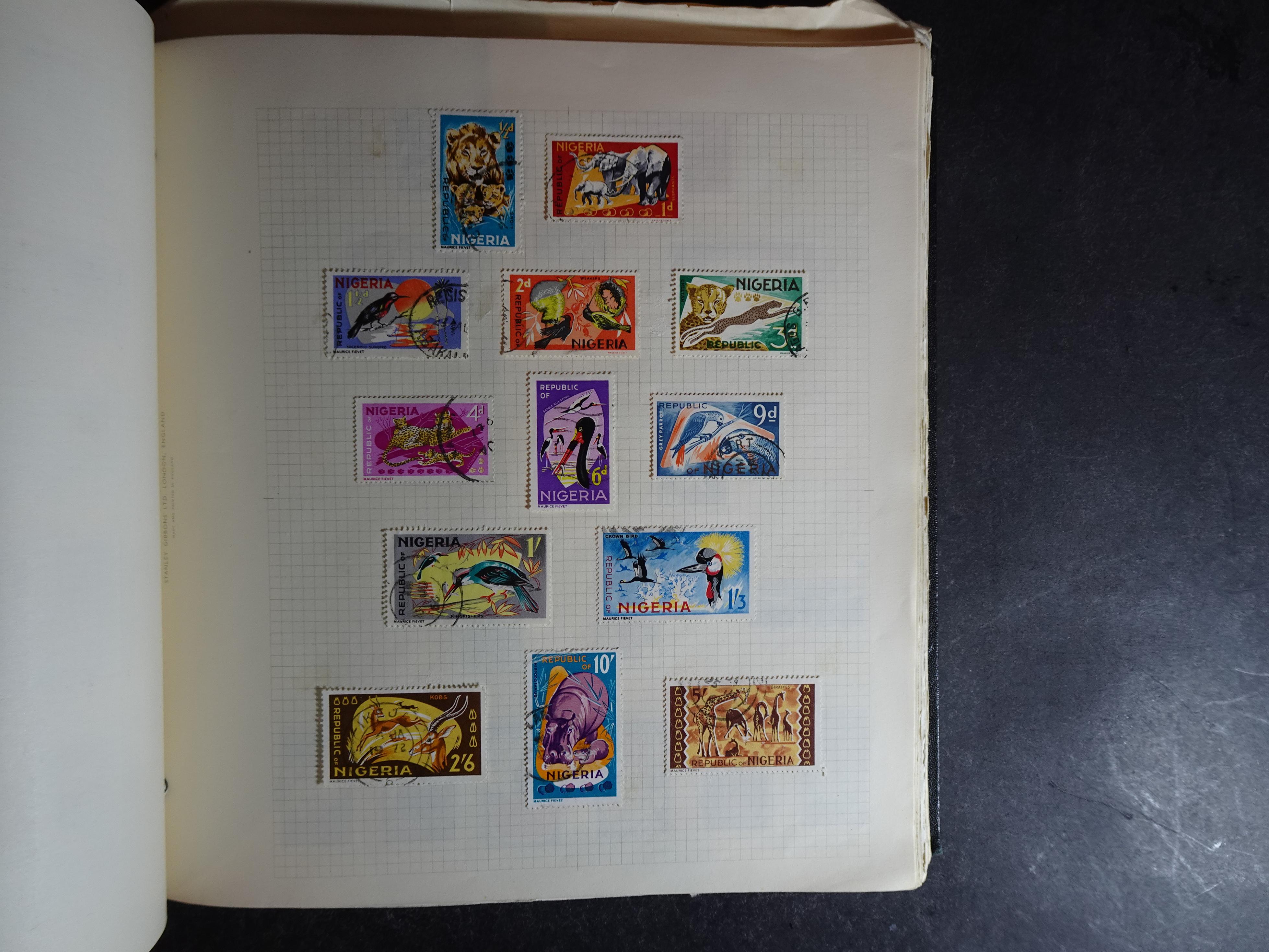 Verzameling op blanco album bladen letter M/P. Leuke koop met veel motief. 80