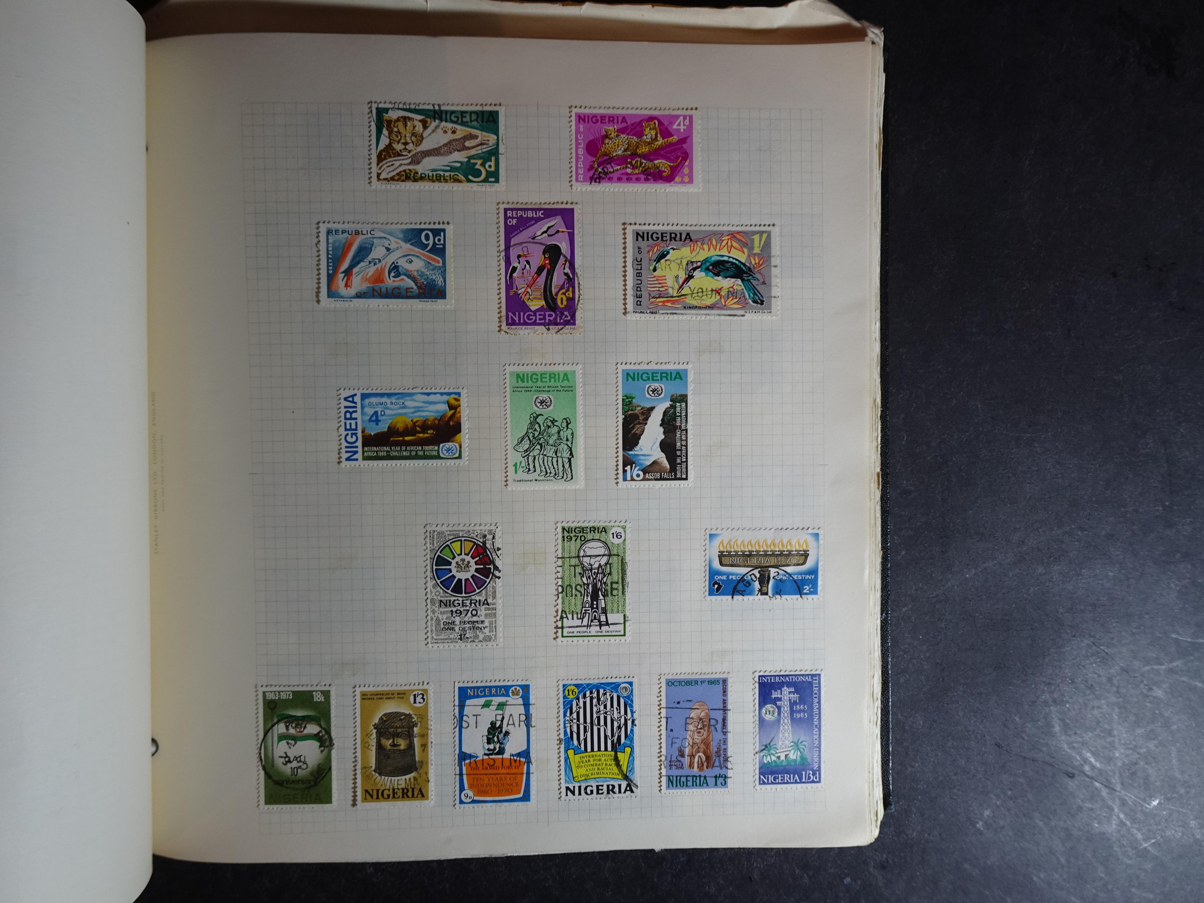 Verzameling op blanco album bladen letter M/P. Leuke koop met veel motief. 81