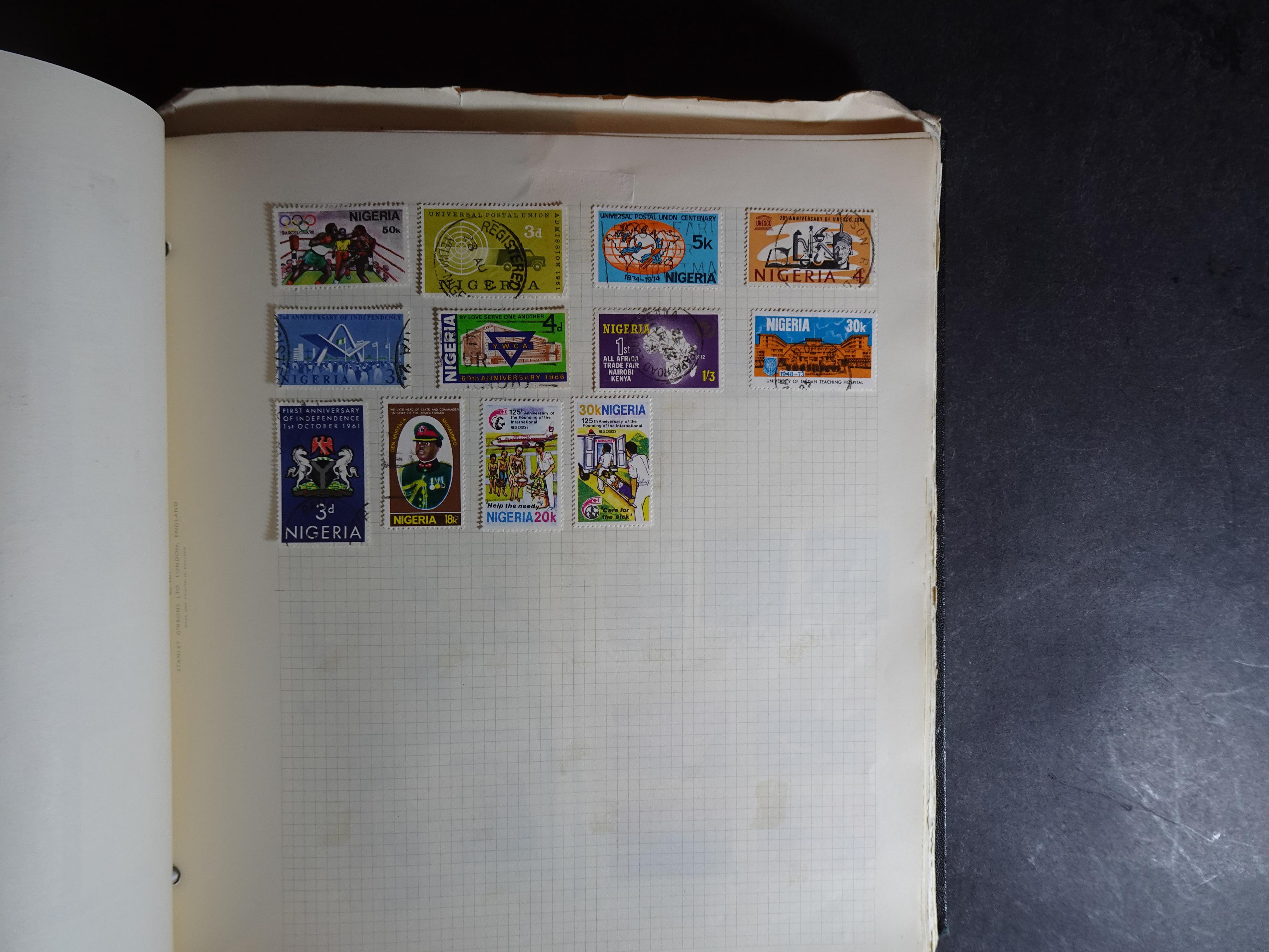 Verzameling op blanco album bladen letter M/P. Leuke koop met veel motief. 85