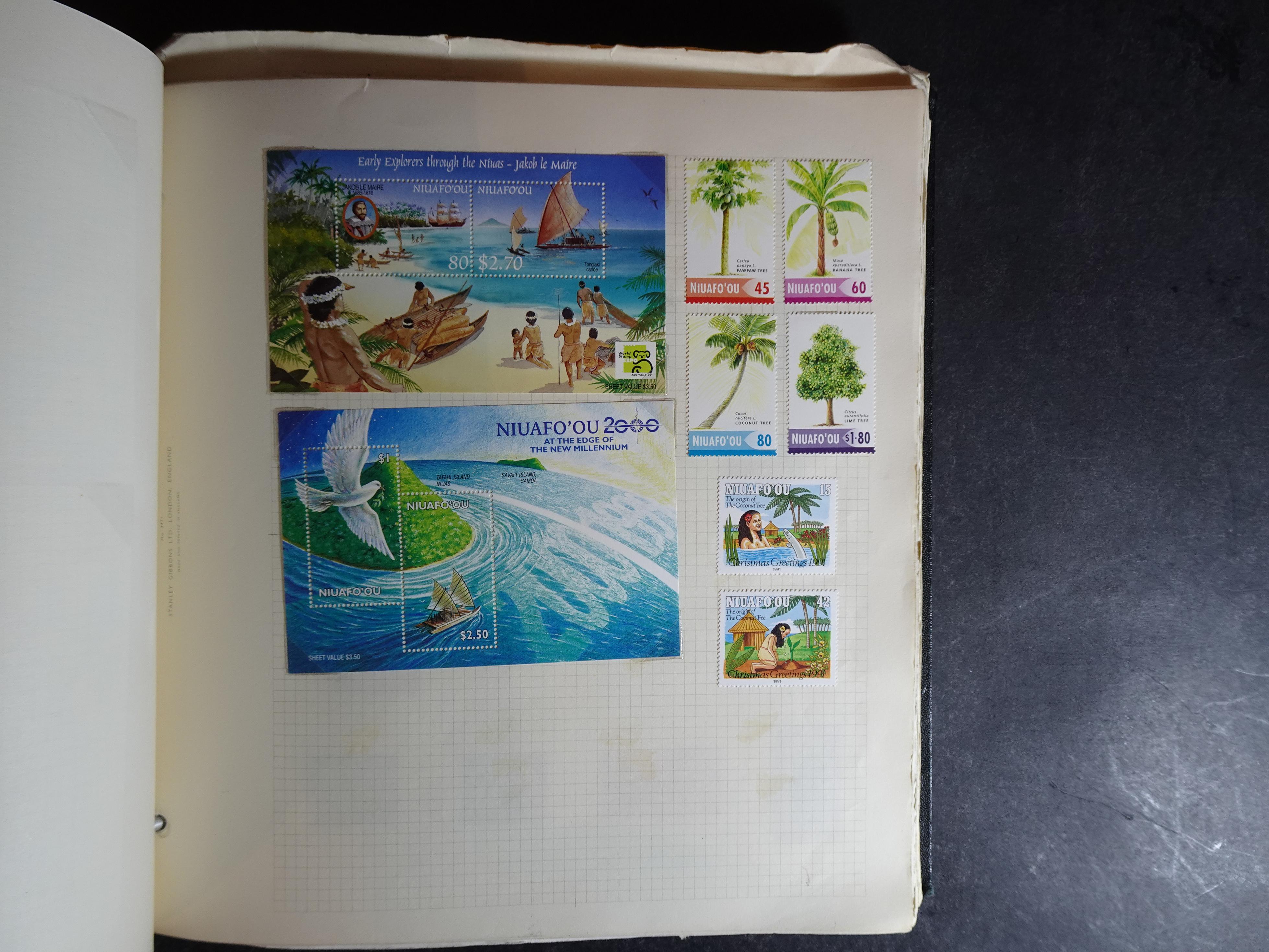 Verzameling op blanco album bladen letter M/P. Leuke koop met veel motief. 87