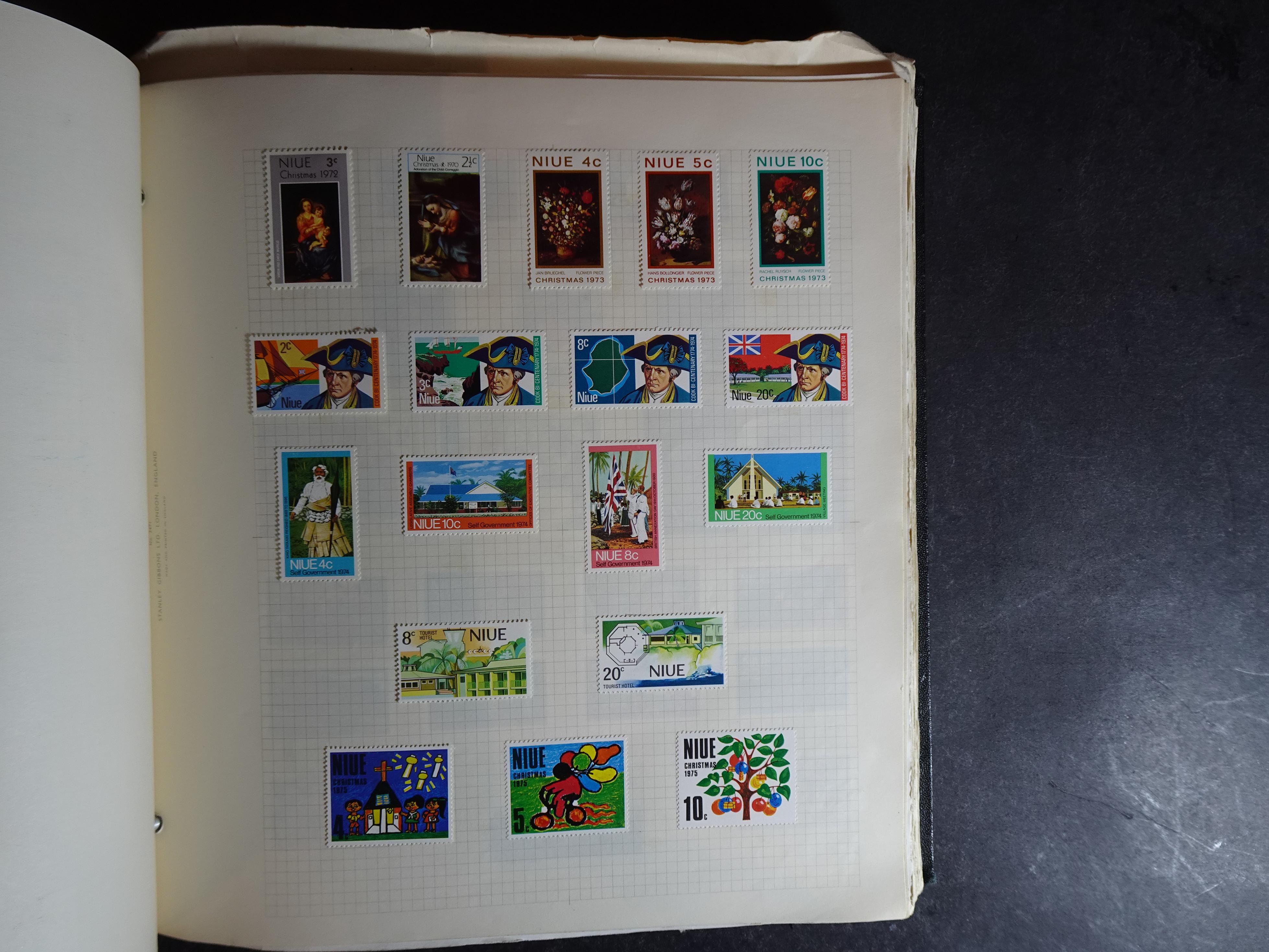 Verzameling op blanco album bladen letter M/P. Leuke koop met veel motief. 92