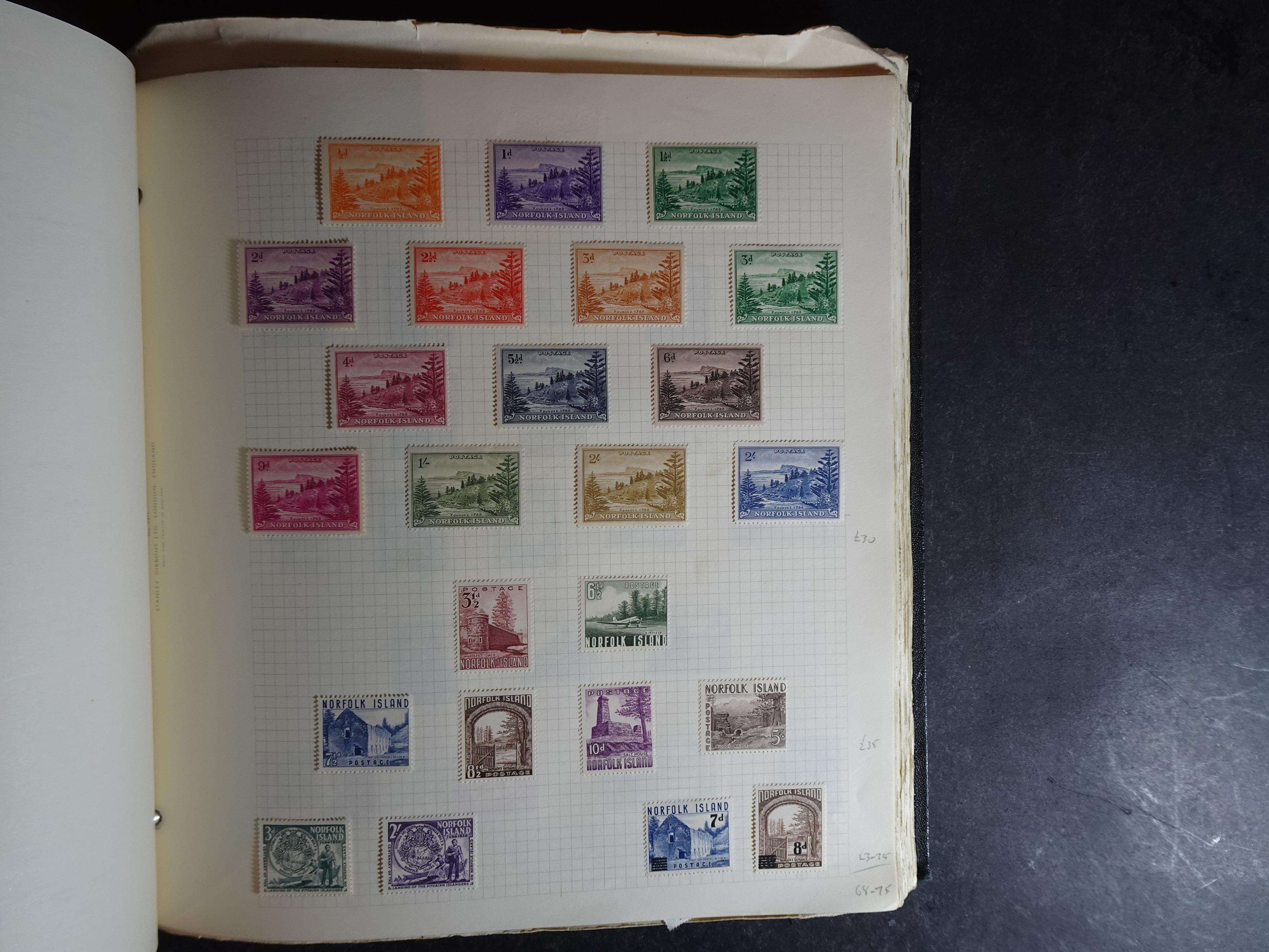 Verzameling op blanco album bladen letter M/P. Leuke koop met veel motief. 101