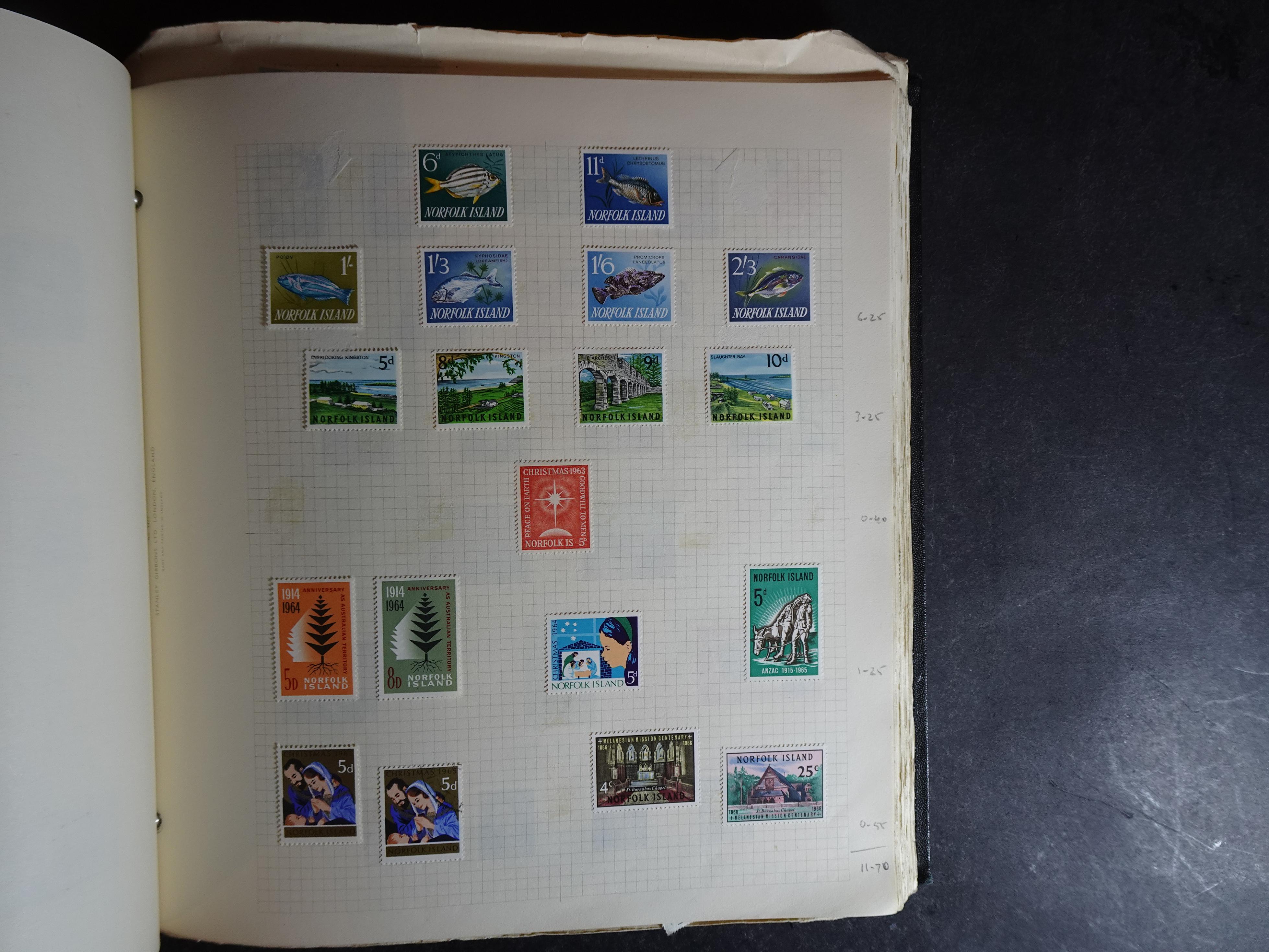 Verzameling op blanco album bladen letter M/P. Leuke koop met veel motief. 103