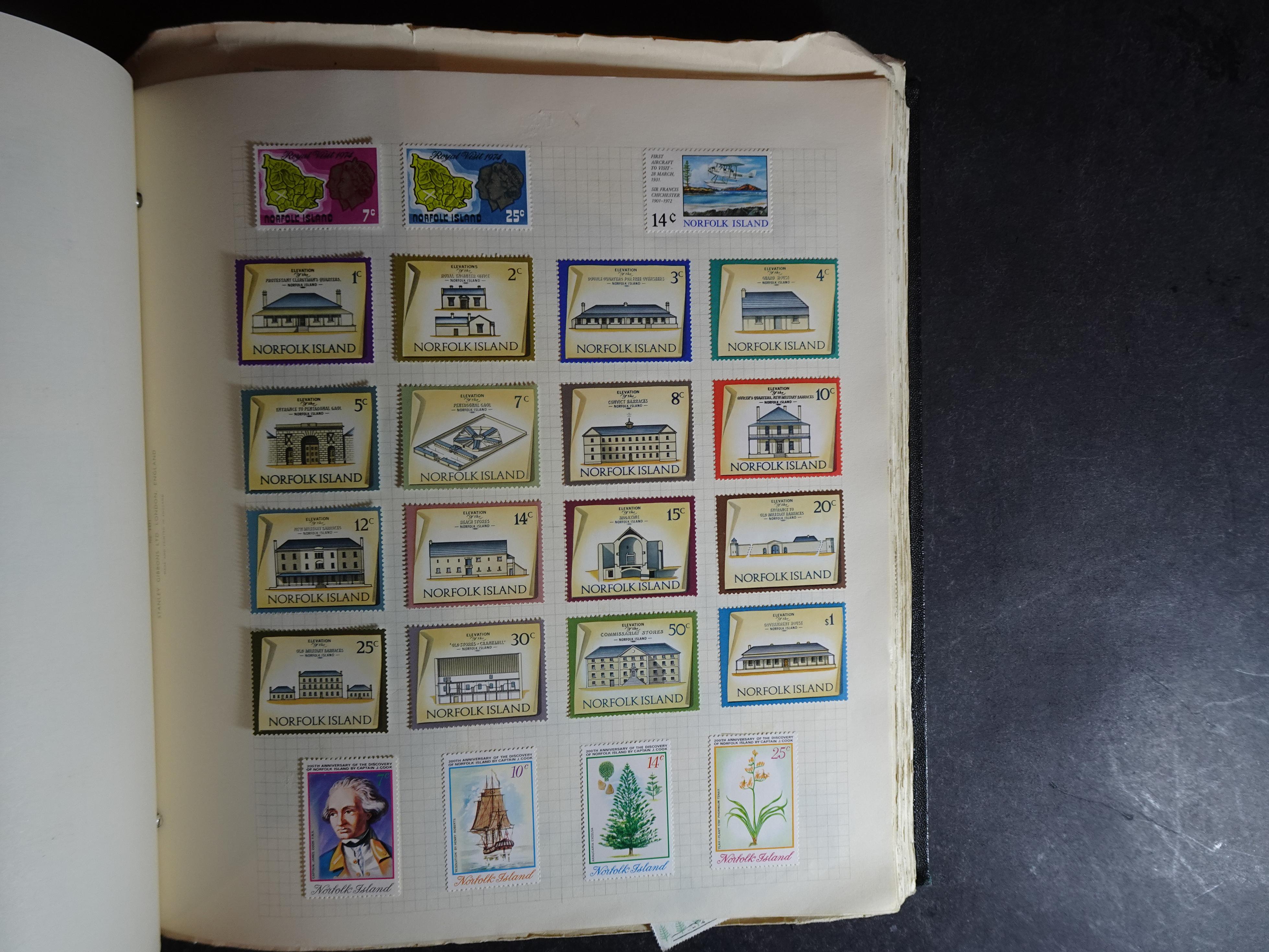 Verzameling op blanco album bladen letter M/P. Leuke koop met veel motief. 108