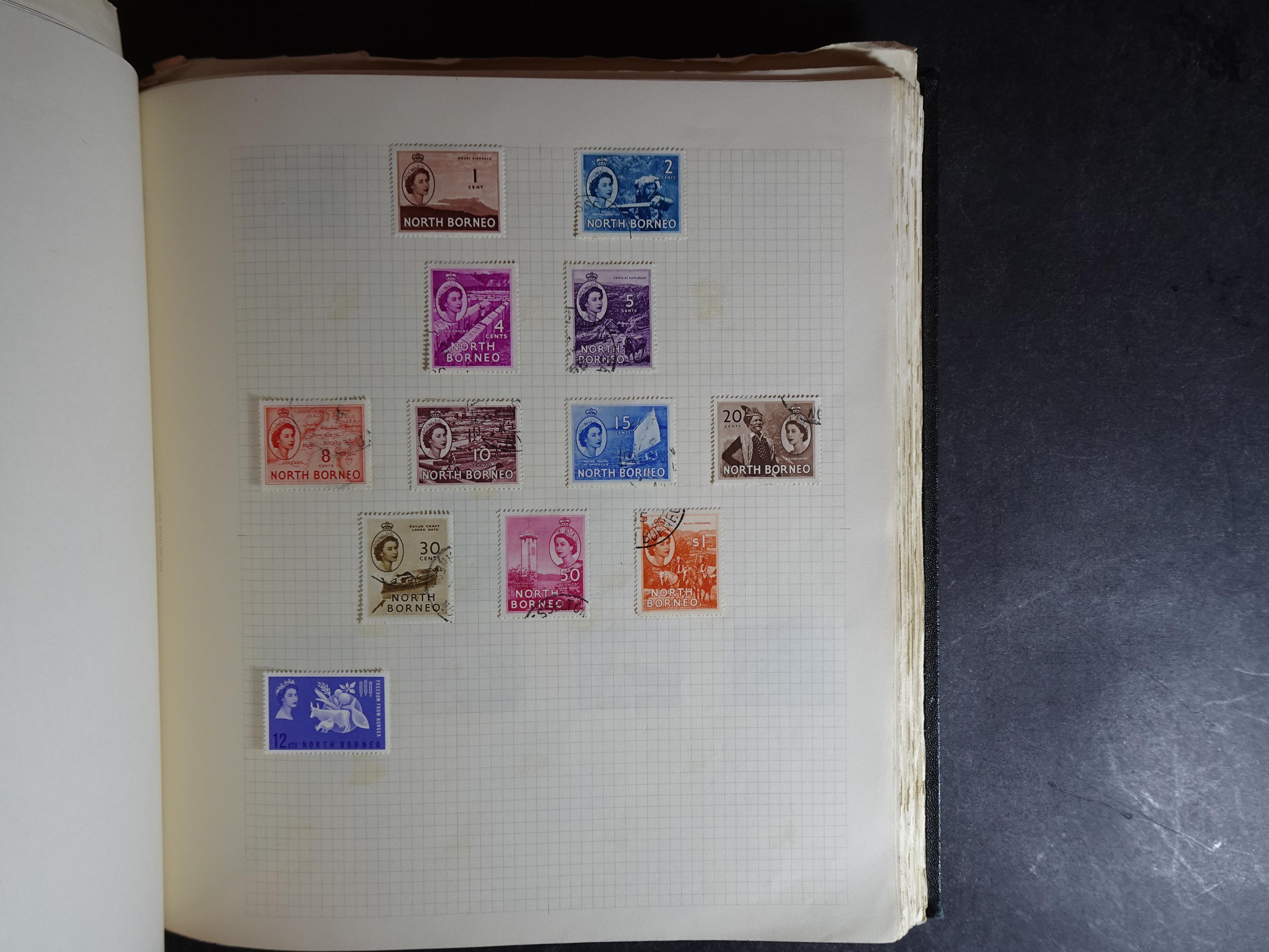 Verzameling op blanco album bladen letter M/P. Leuke koop met veel motief. 125
