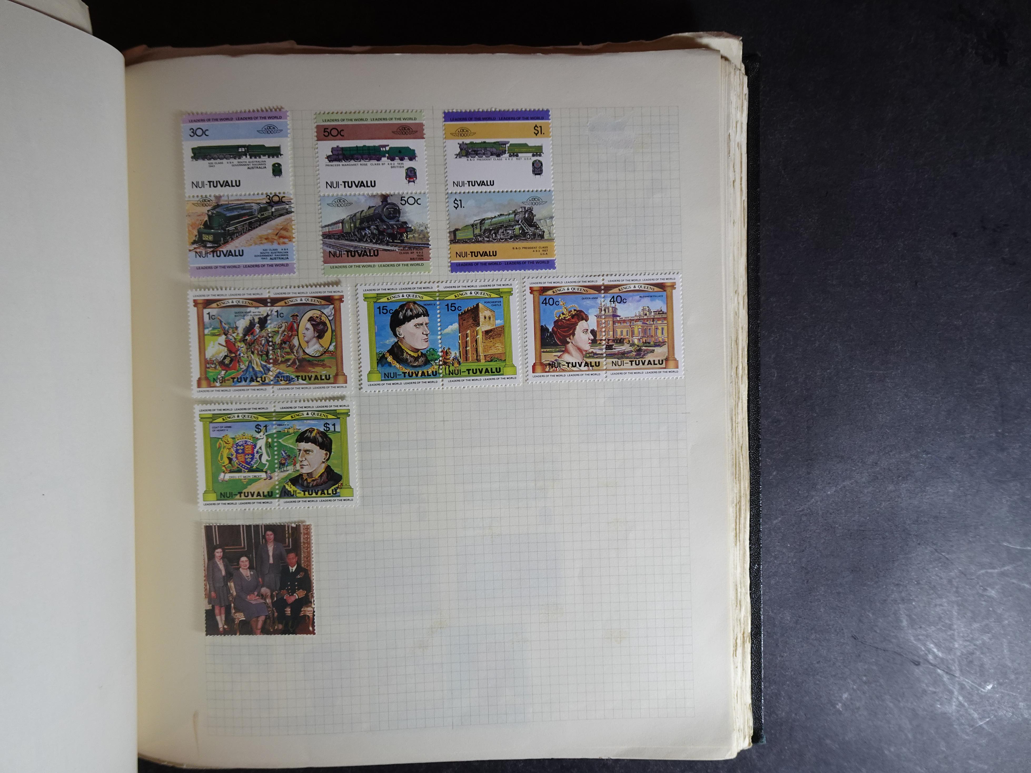 Verzameling op blanco album bladen letter M/P. Leuke koop met veel motief. 131