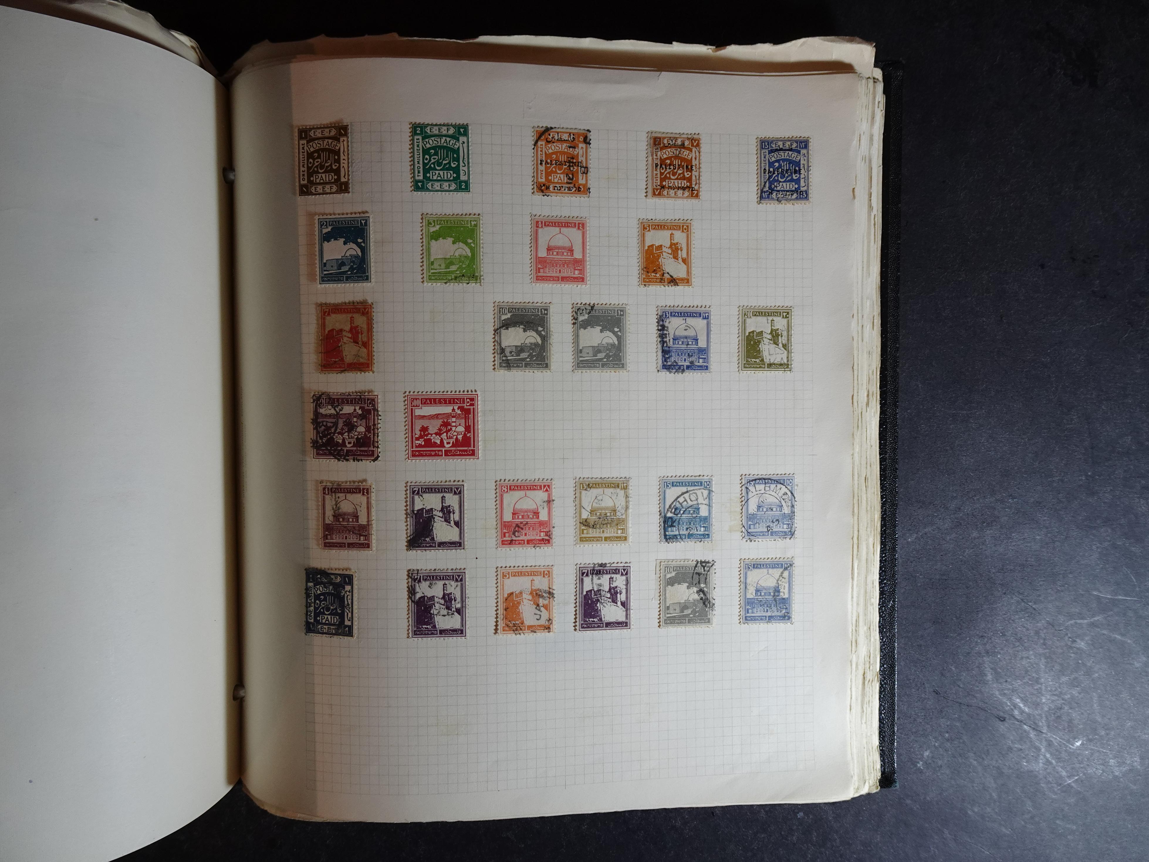 Verzameling op blanco album bladen letter M/P. Leuke koop met veel motief. 160