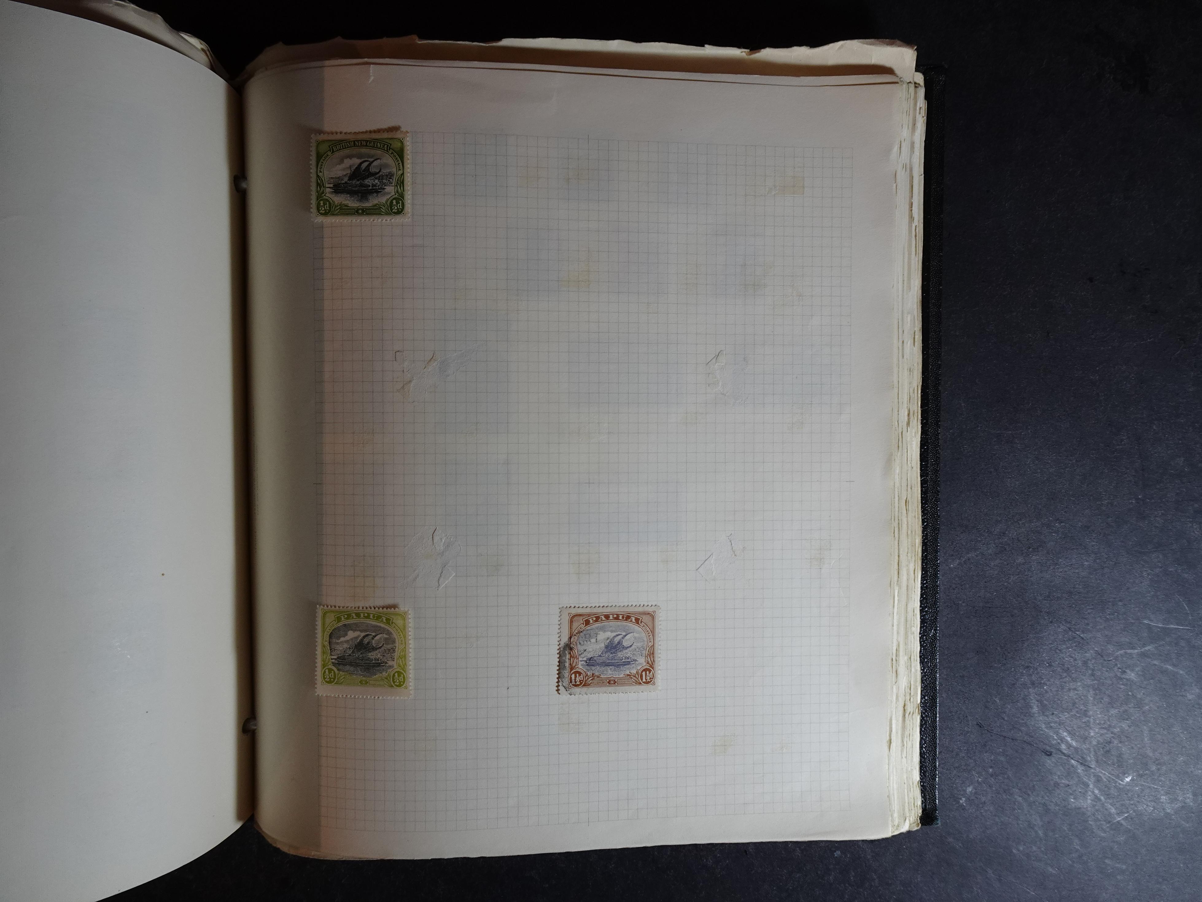 Verzameling op blanco album bladen letter M/P. Leuke koop met veel motief. 161