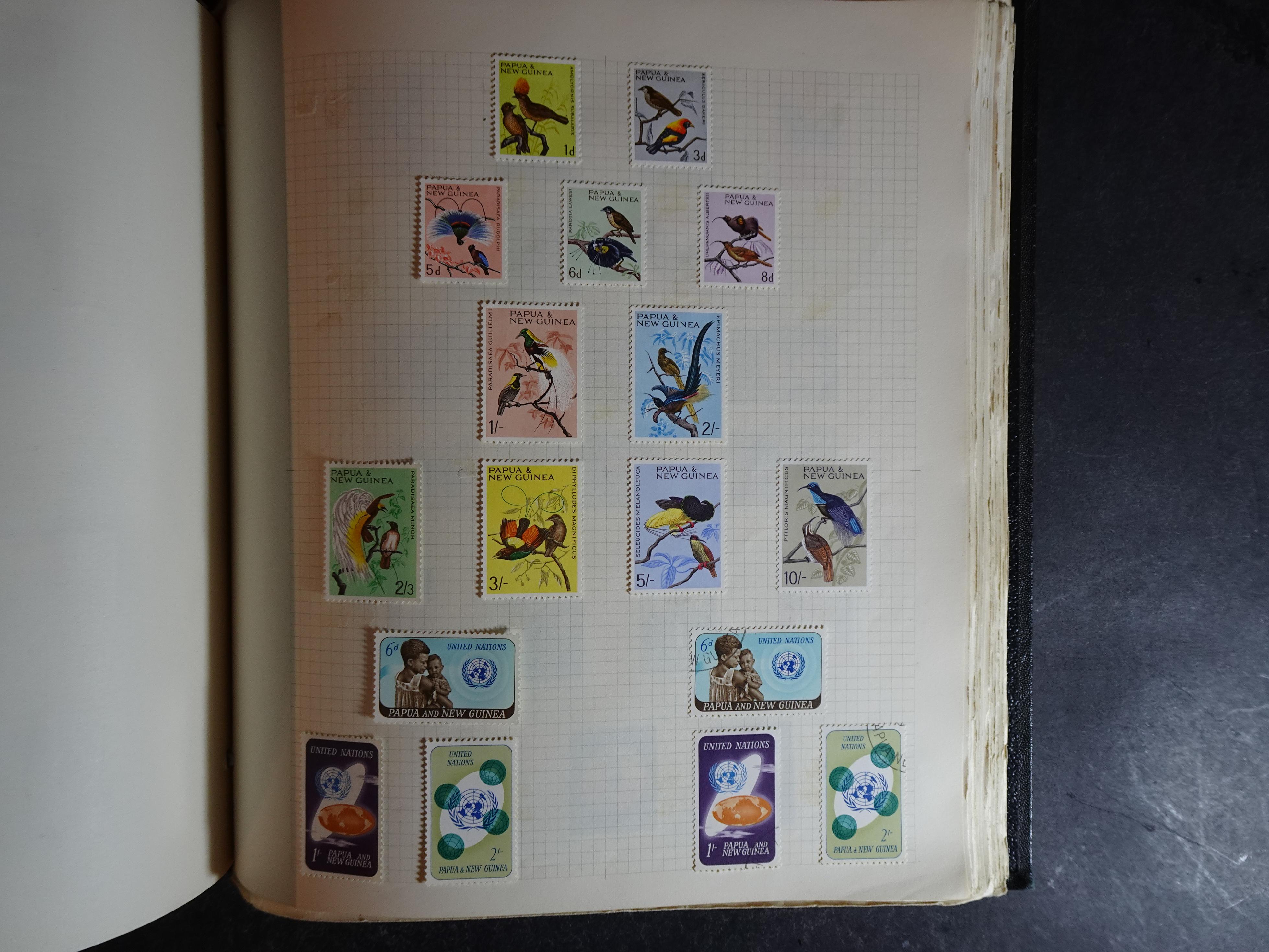 Verzameling op blanco album bladen letter M/P. Leuke koop met veel motief. 167