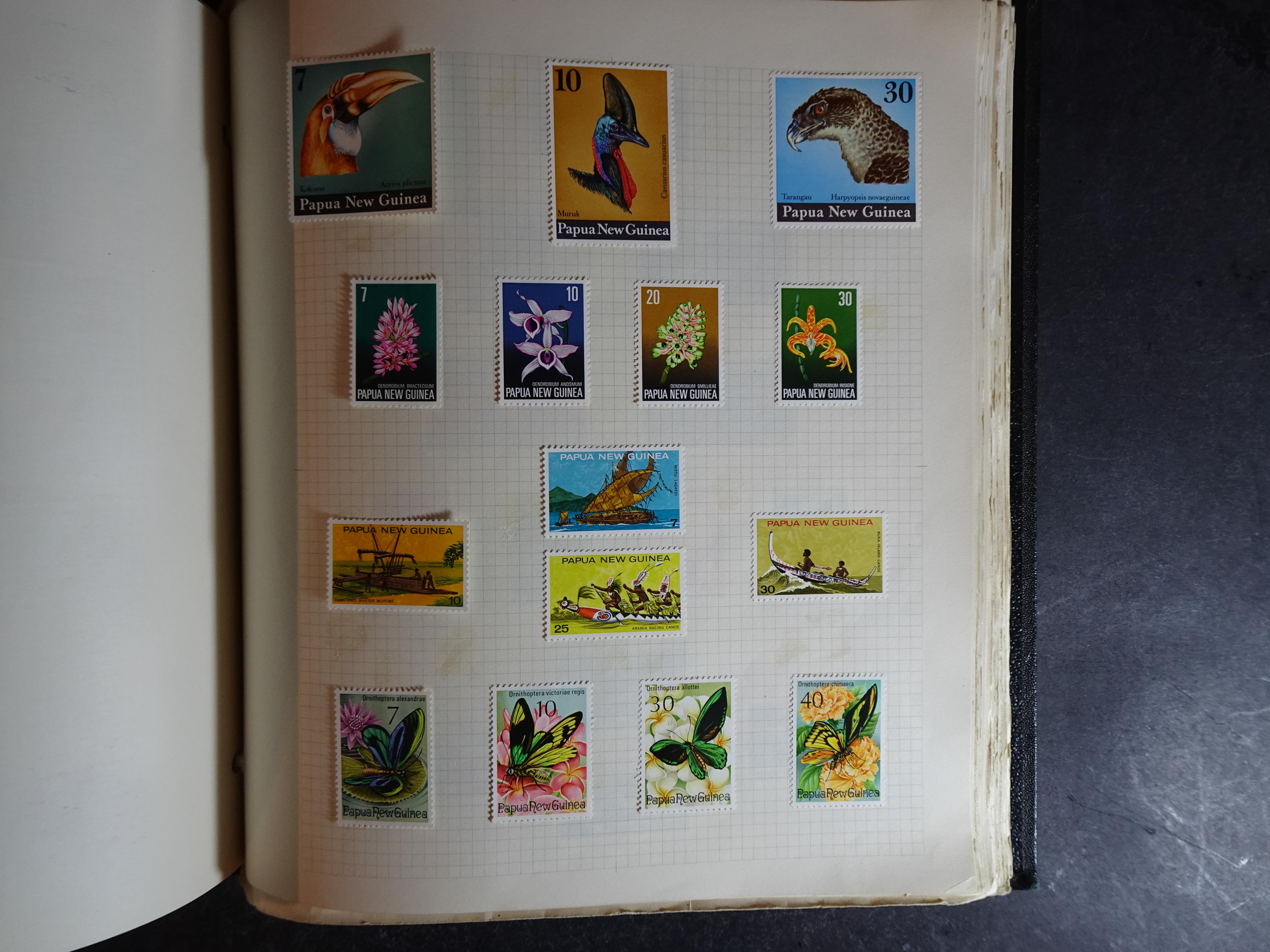 Verzameling op blanco album bladen letter M/P. Leuke koop met veel motief. 178