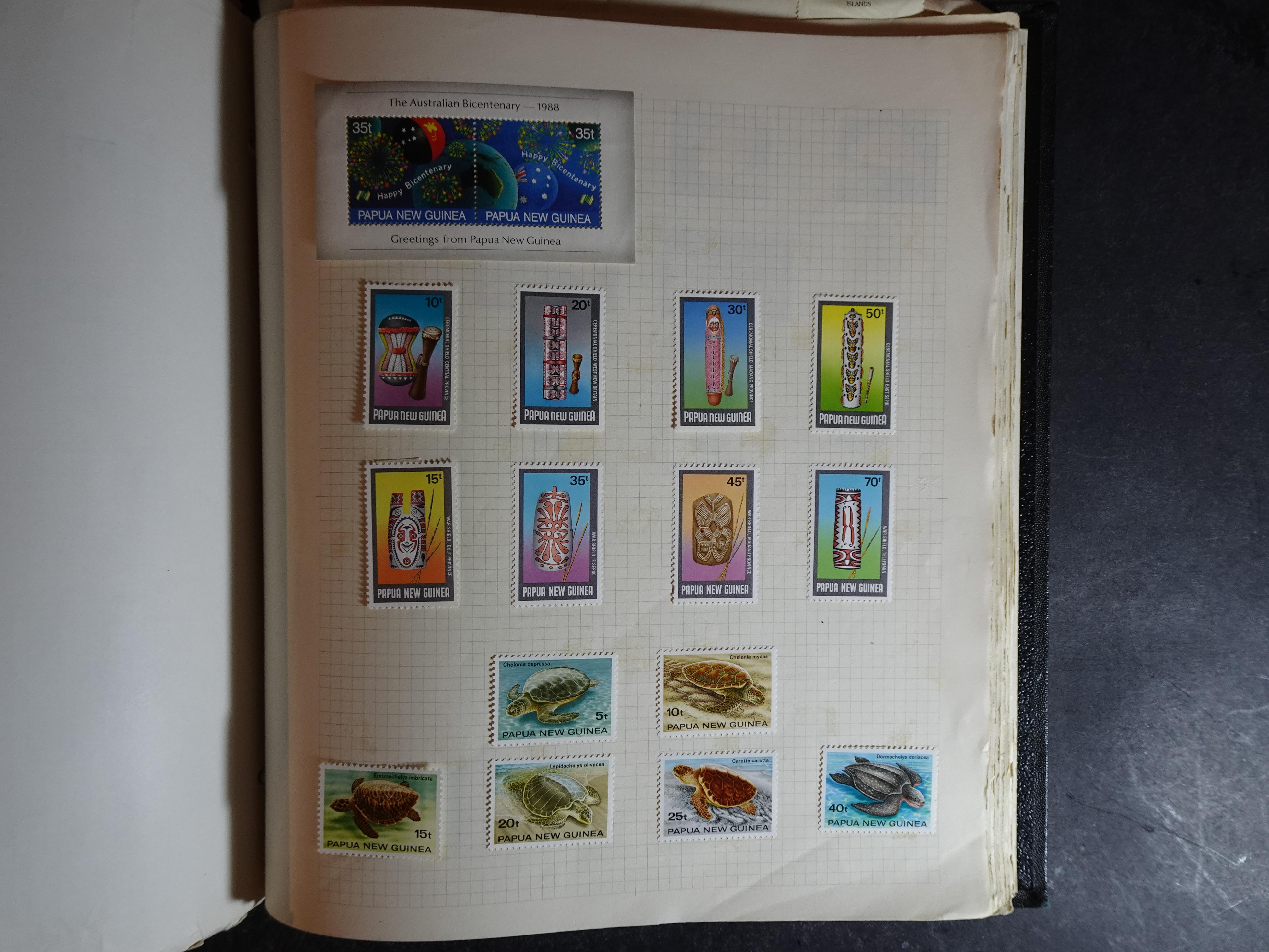 Verzameling op blanco album bladen letter M/P. Leuke koop met veel motief. 192