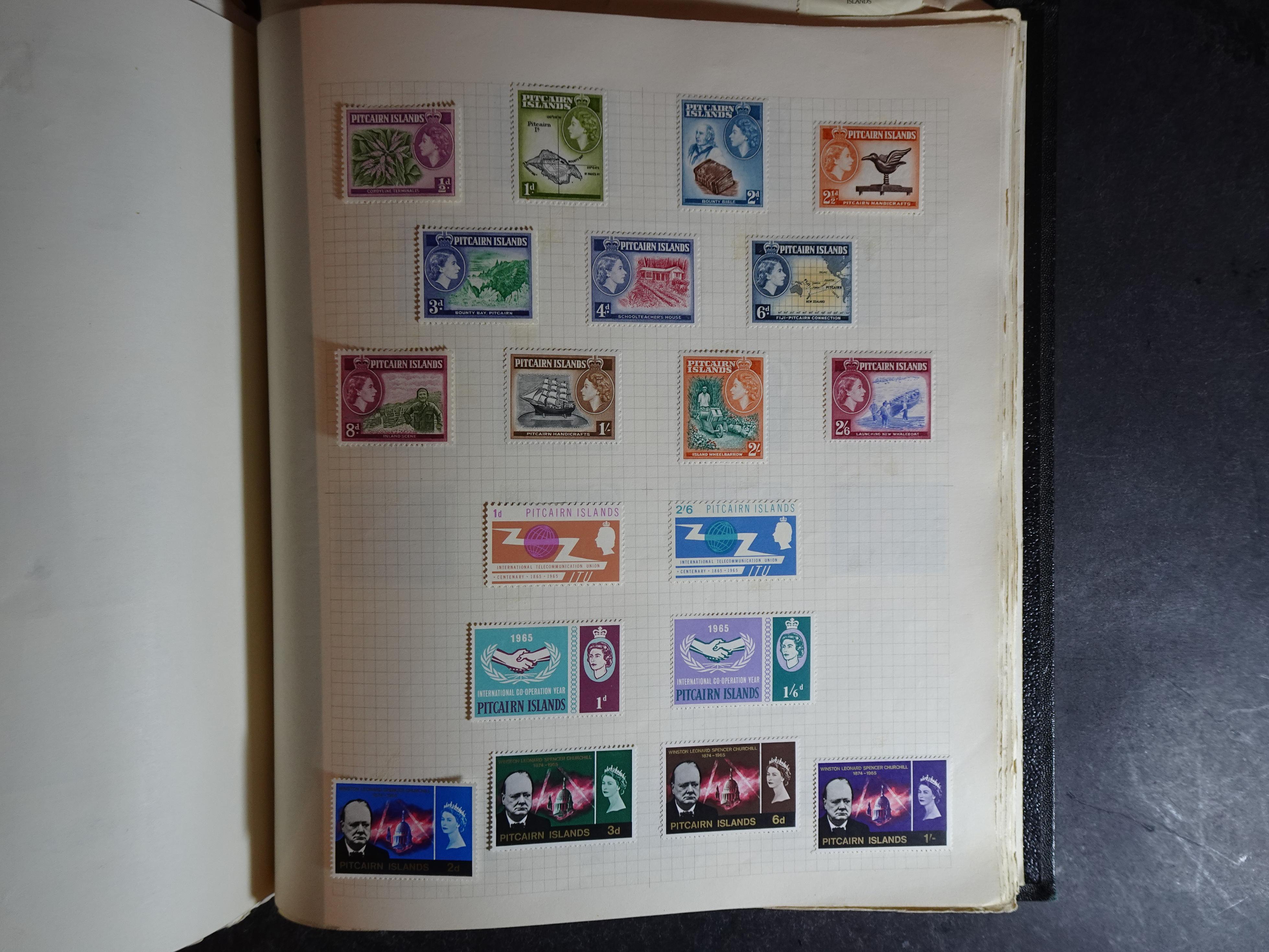 Verzameling op blanco album bladen letter M/P. Leuke koop met veel motief. 199