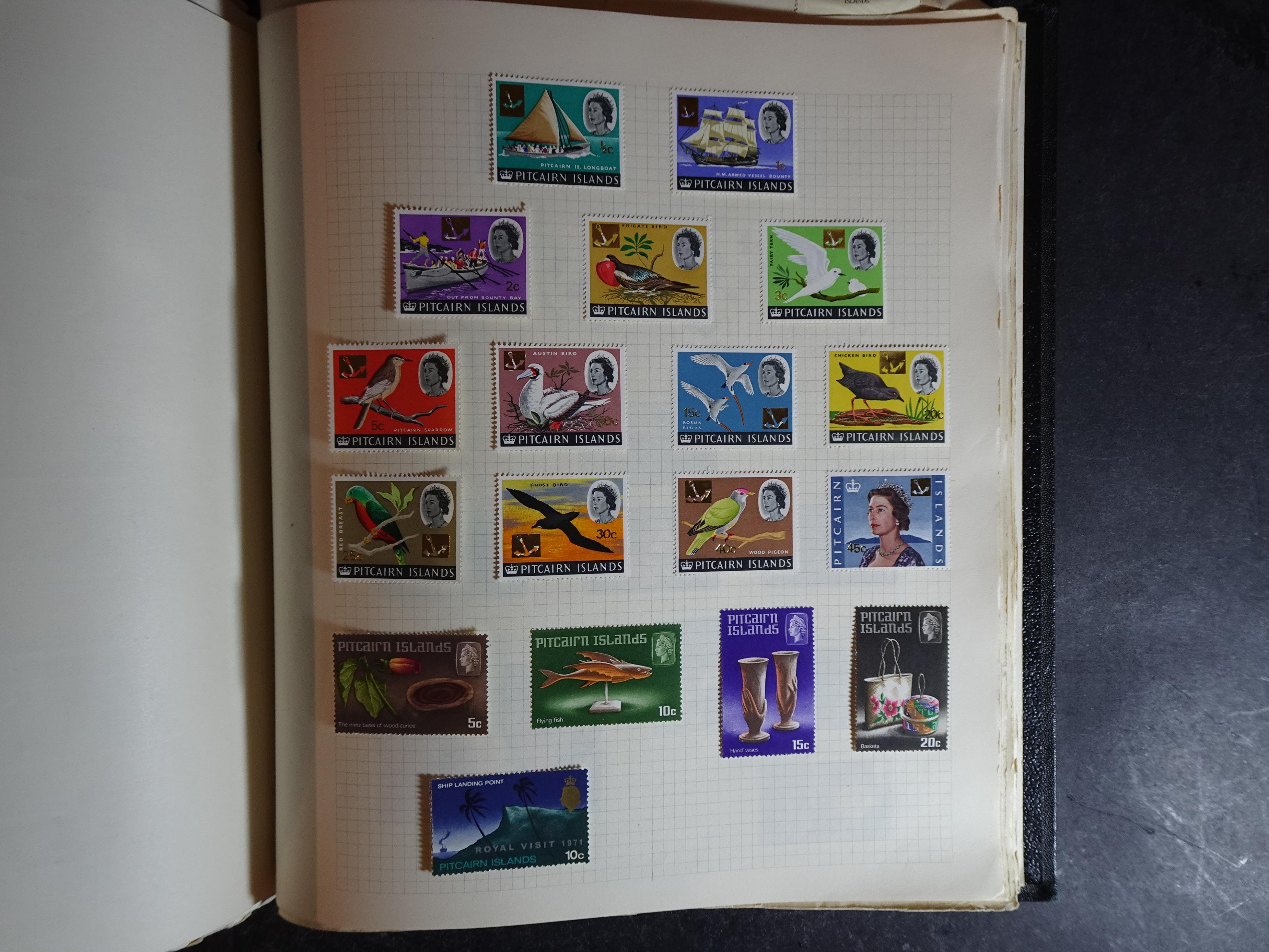 Verzameling op blanco album bladen letter M/P. Leuke koop met veel motief. 202