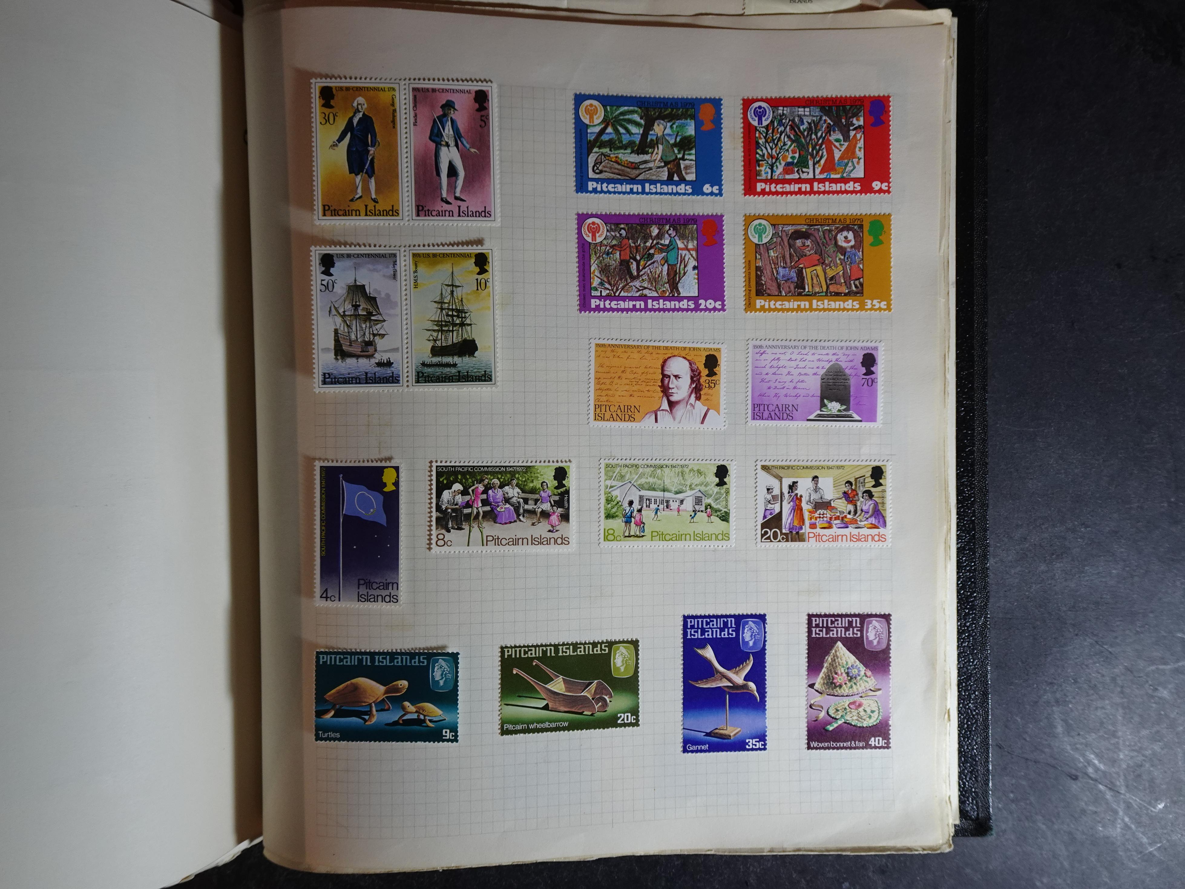 Verzameling op blanco album bladen letter M/P. Leuke koop met veel motief. 208